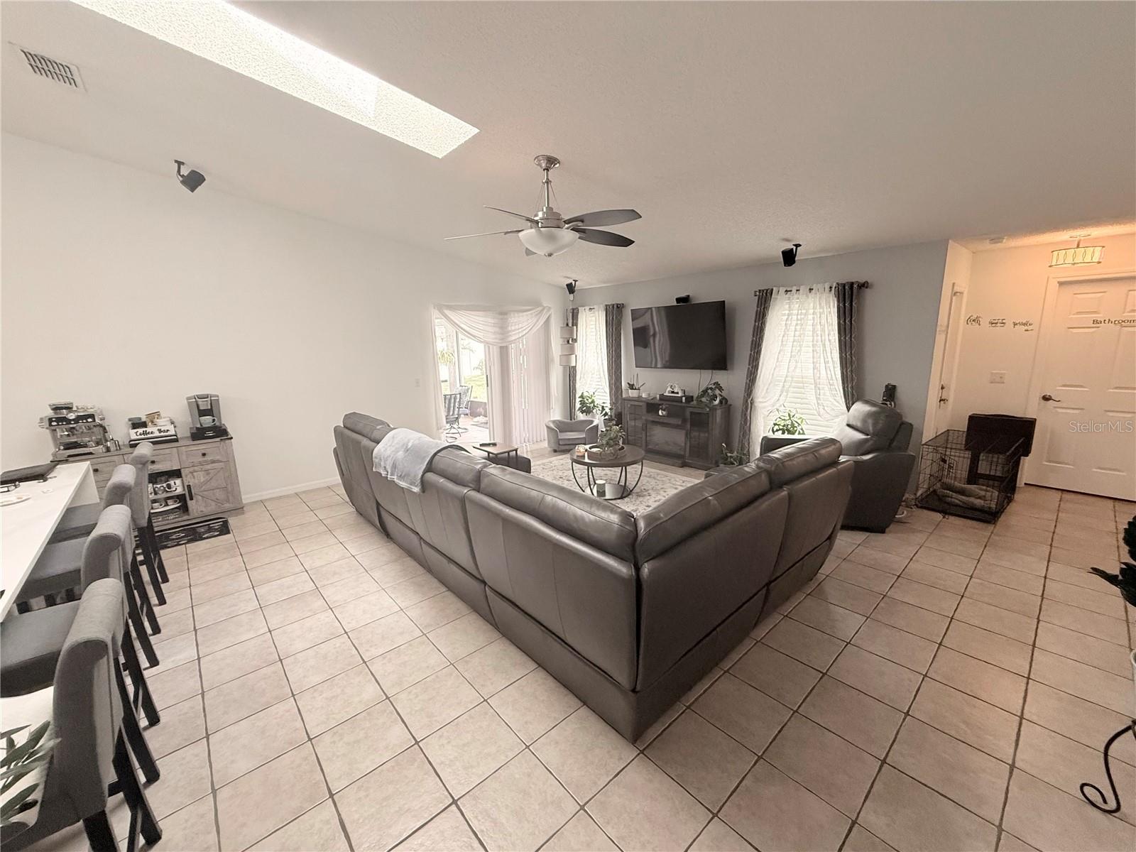 973 RADFORD DR — photo 11