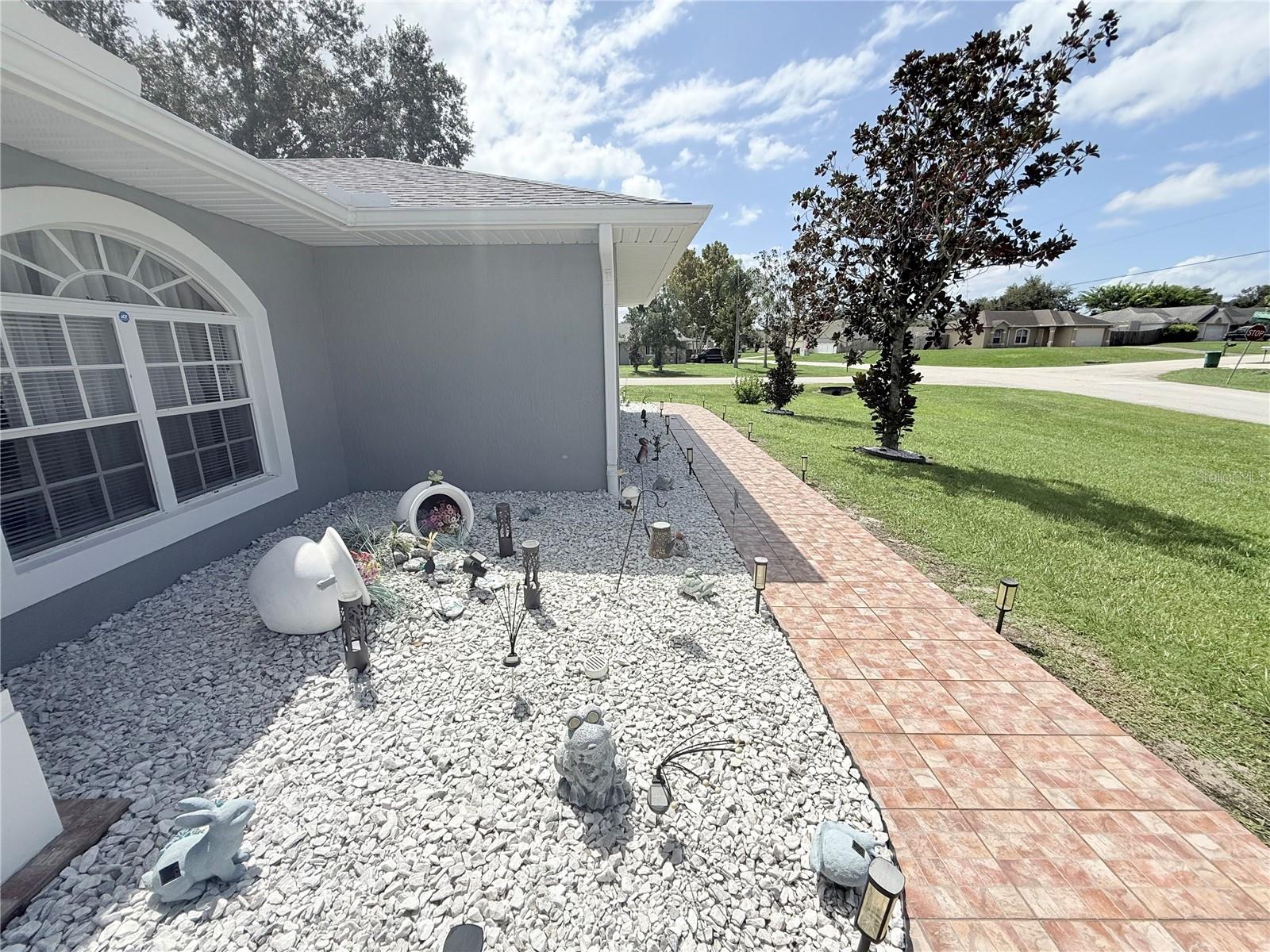 973 RADFORD DR — photo 3