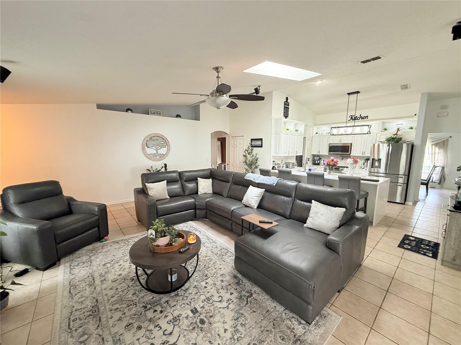 973 RADFORD DR — photo 10