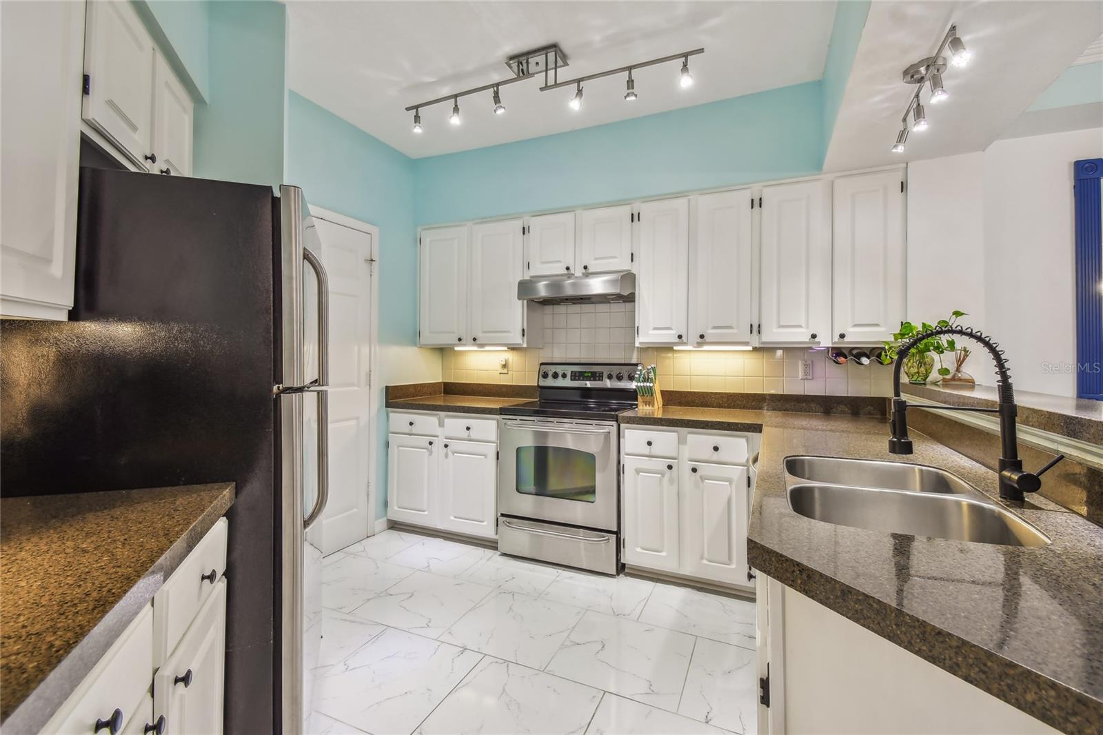4304 BAY CLUB CIR #0 — photo 12