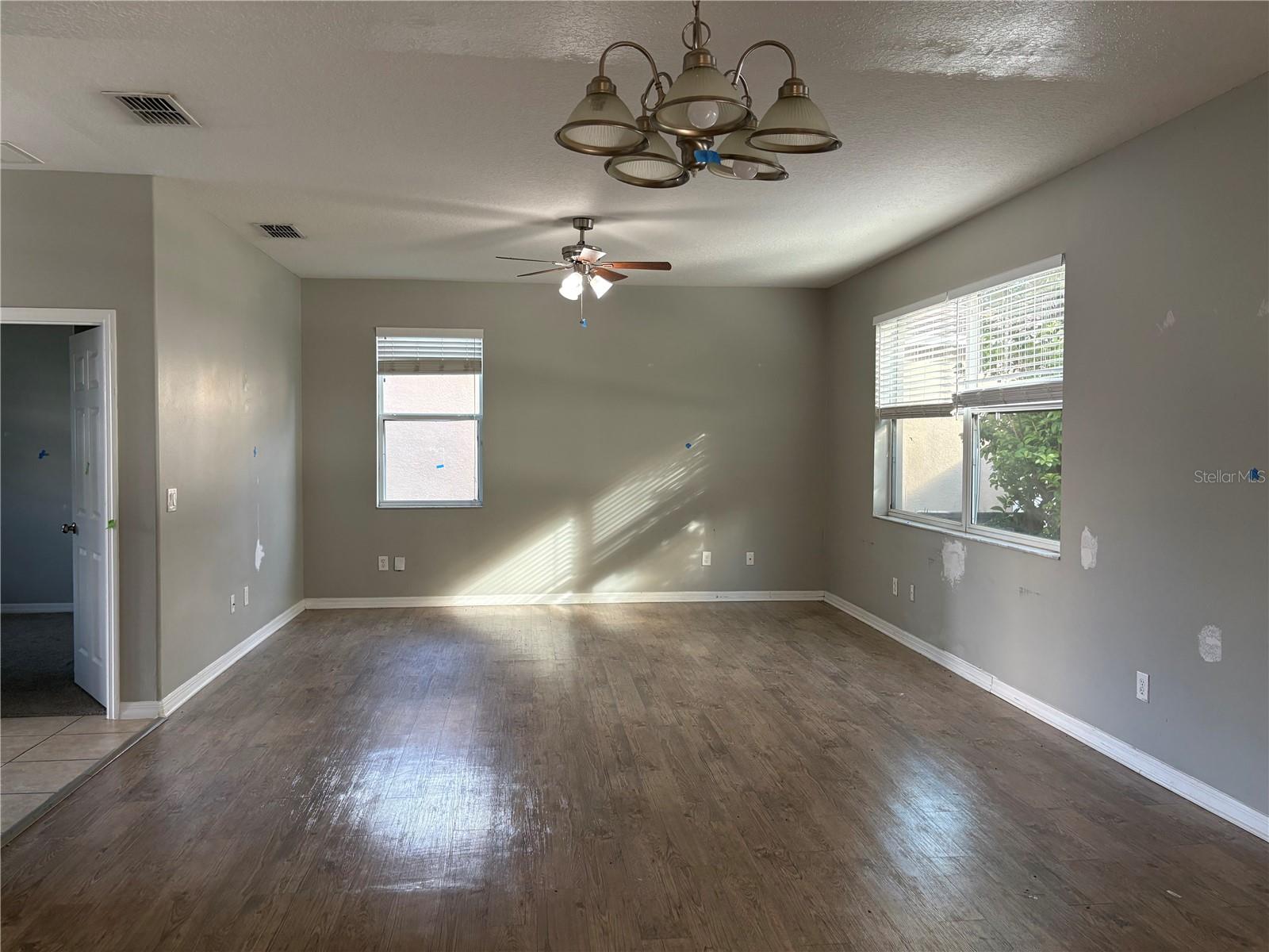 2688 YOUNGFORD ST — photo 10