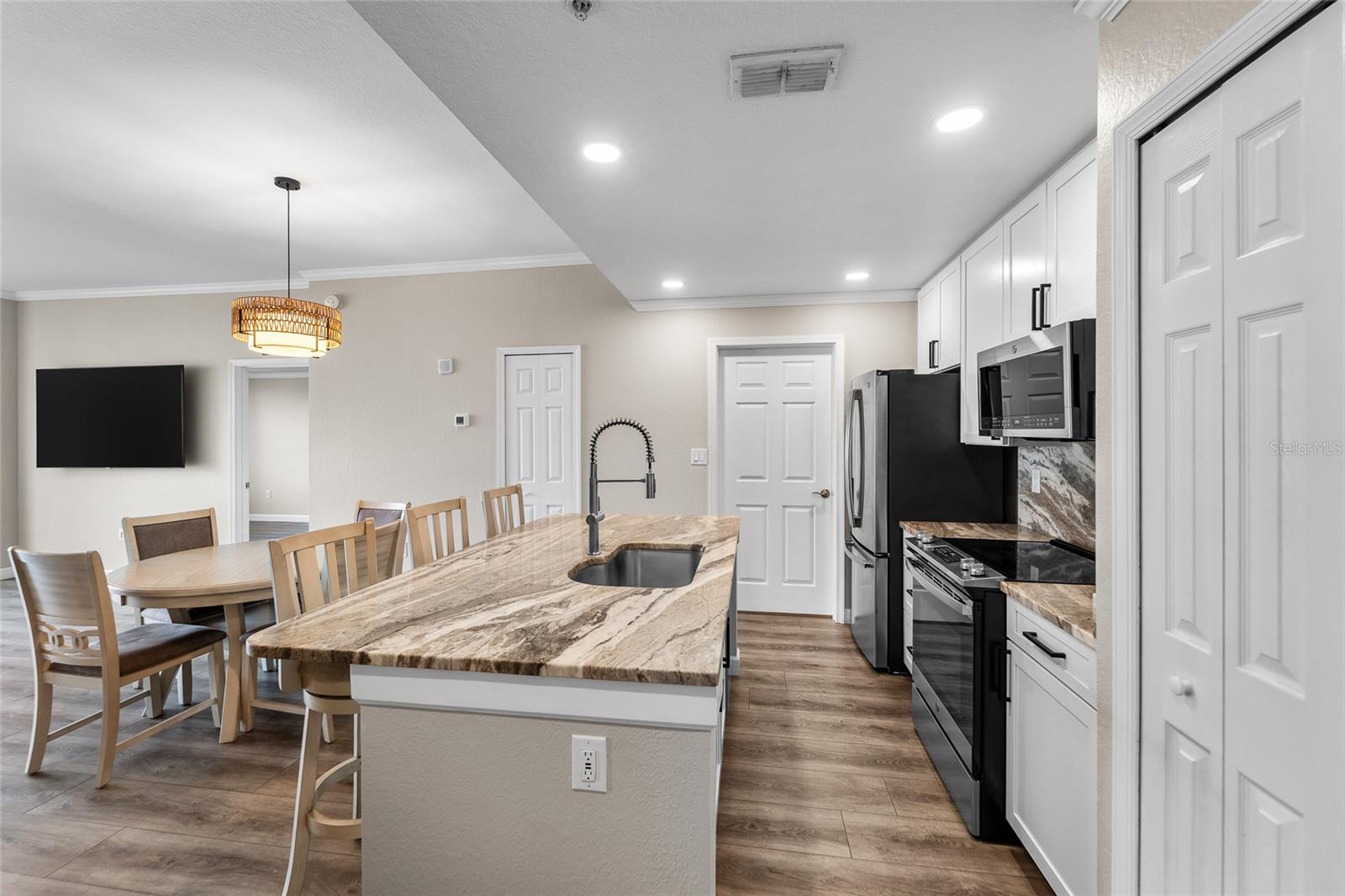 700 S HARBOUR ISLAND BLVD #323 — photo 9