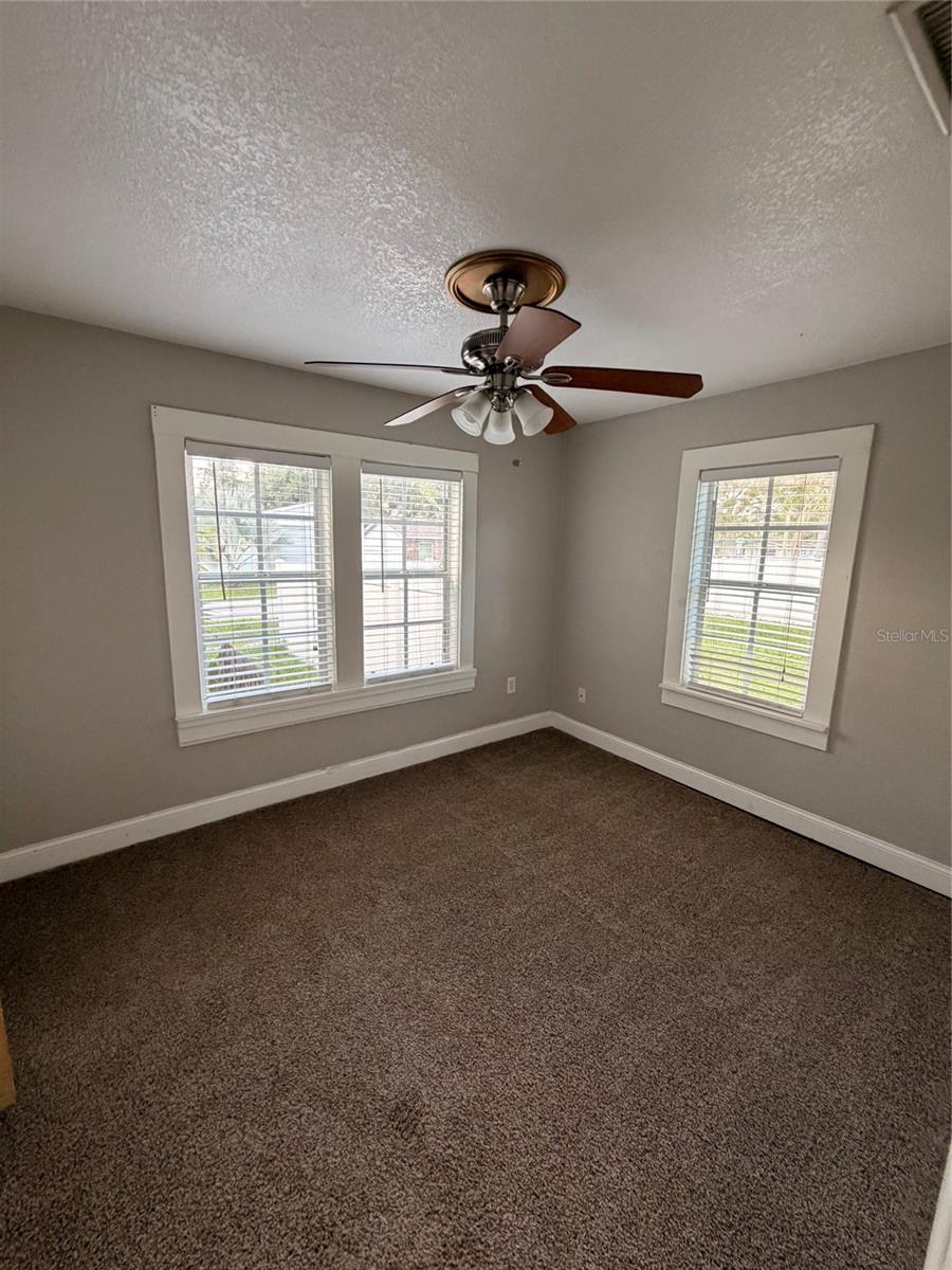 6302 S ADELIA AVE — photo 7