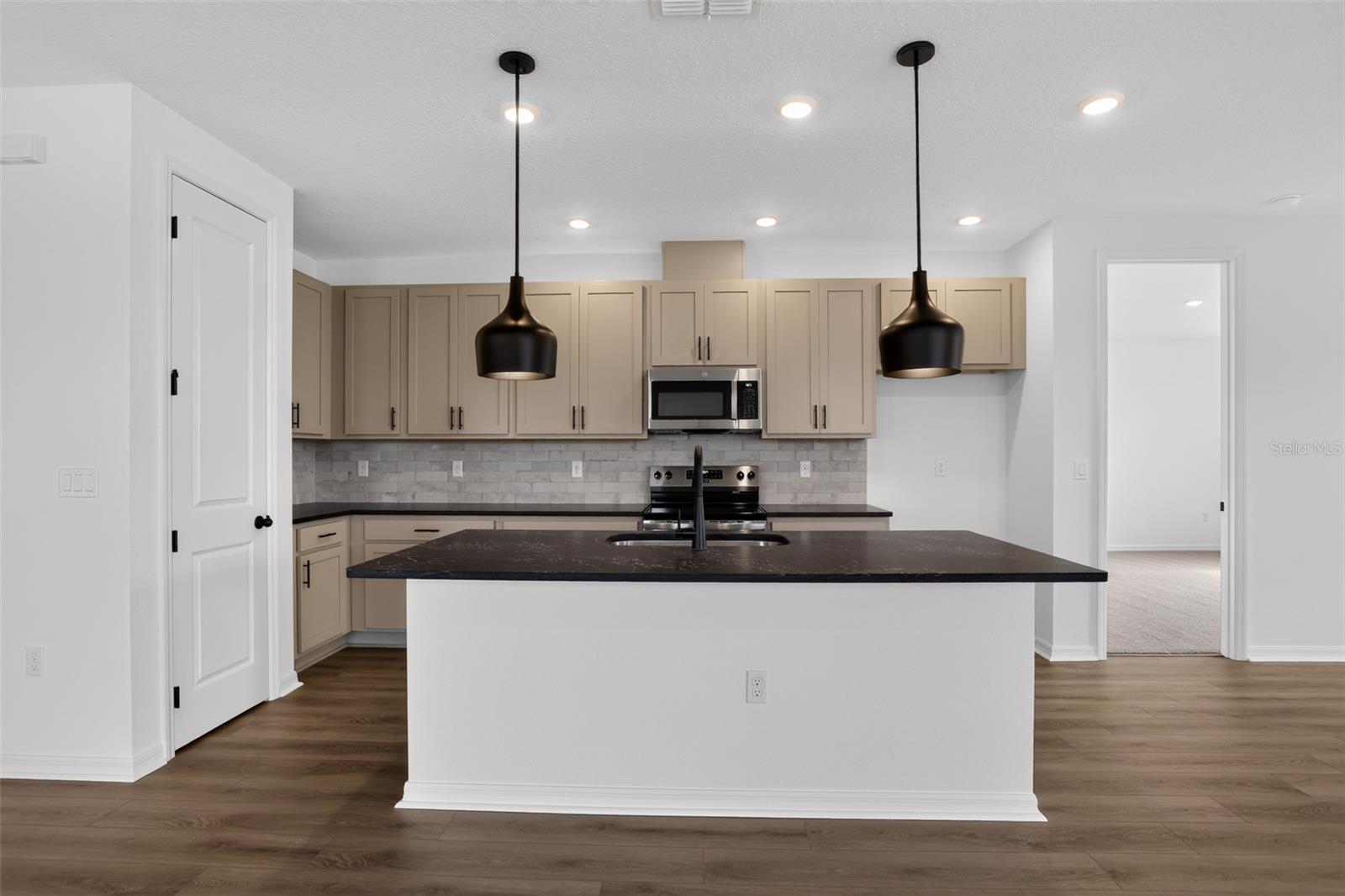 30134 EMERALD FOREST DR — photo 7