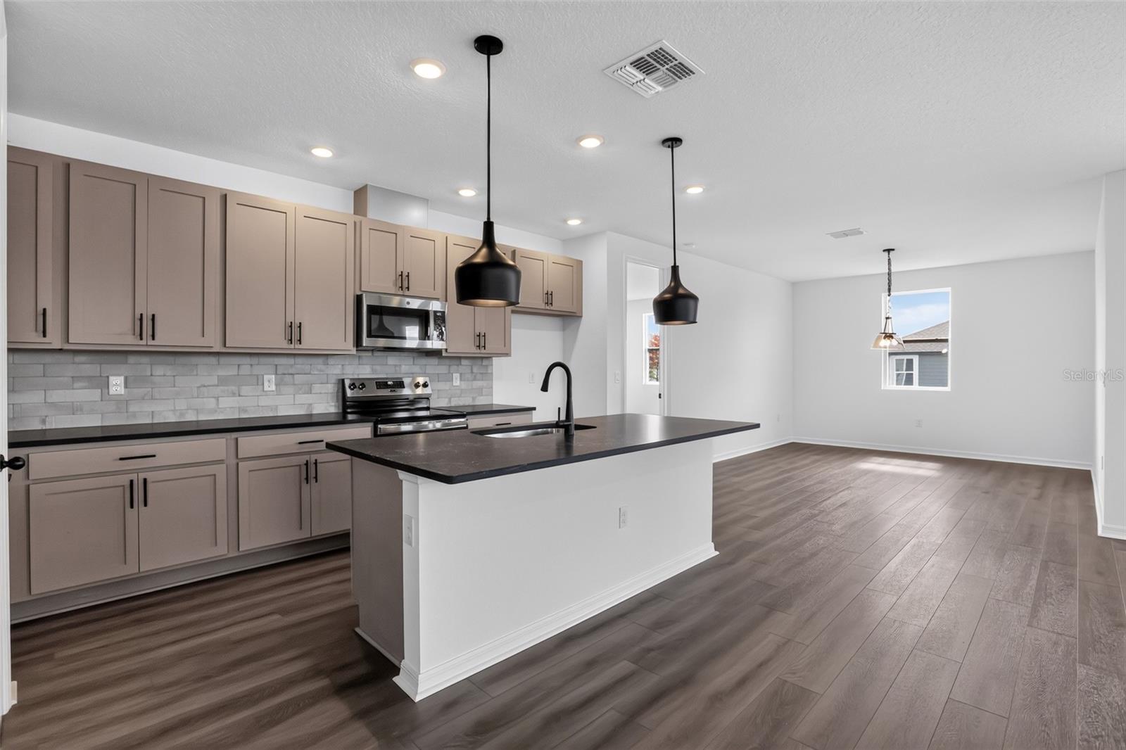 30134 EMERALD FOREST DR — photo 9