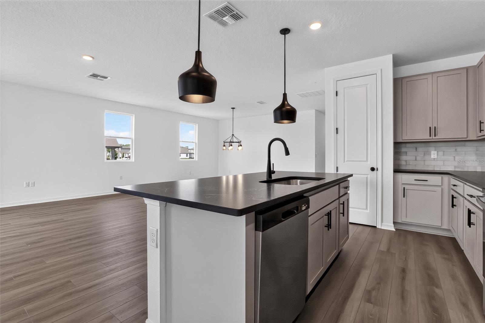 30134 EMERALD FOREST DR — photo 10