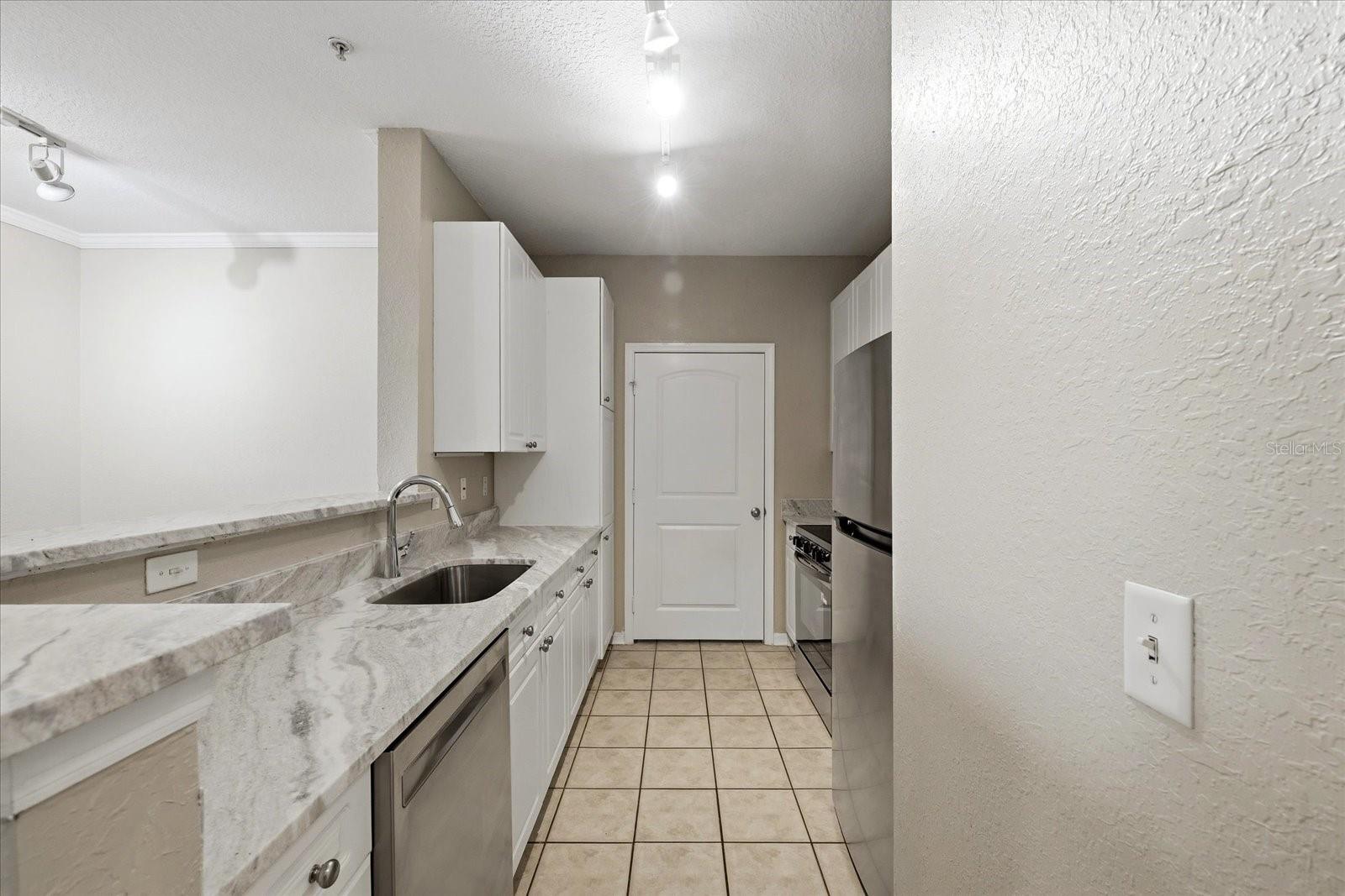 4221 W SPRUCE ST #2101 — photo 9
