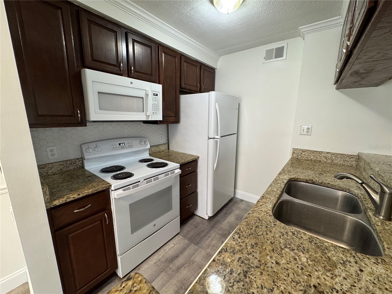 5306 W KENNEDY BLVD #112 — photo 3