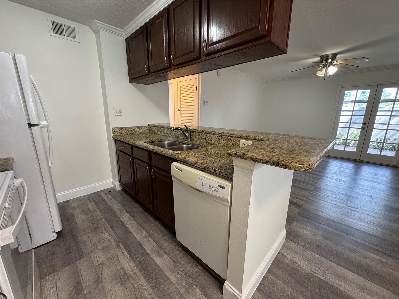 5306 W KENNEDY BLVD #112 — photo 7