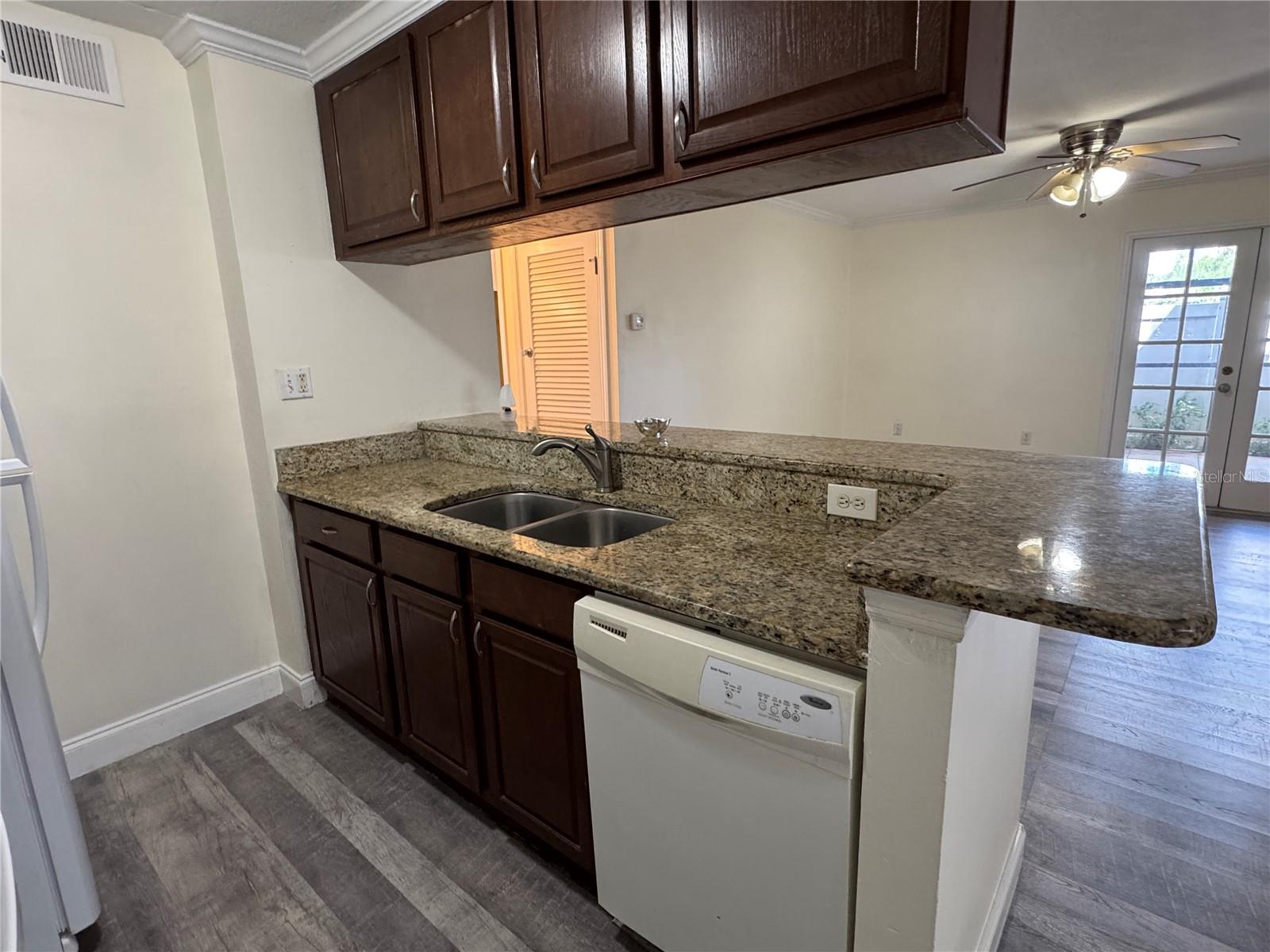 5306 W KENNEDY BLVD #112 — photo 8