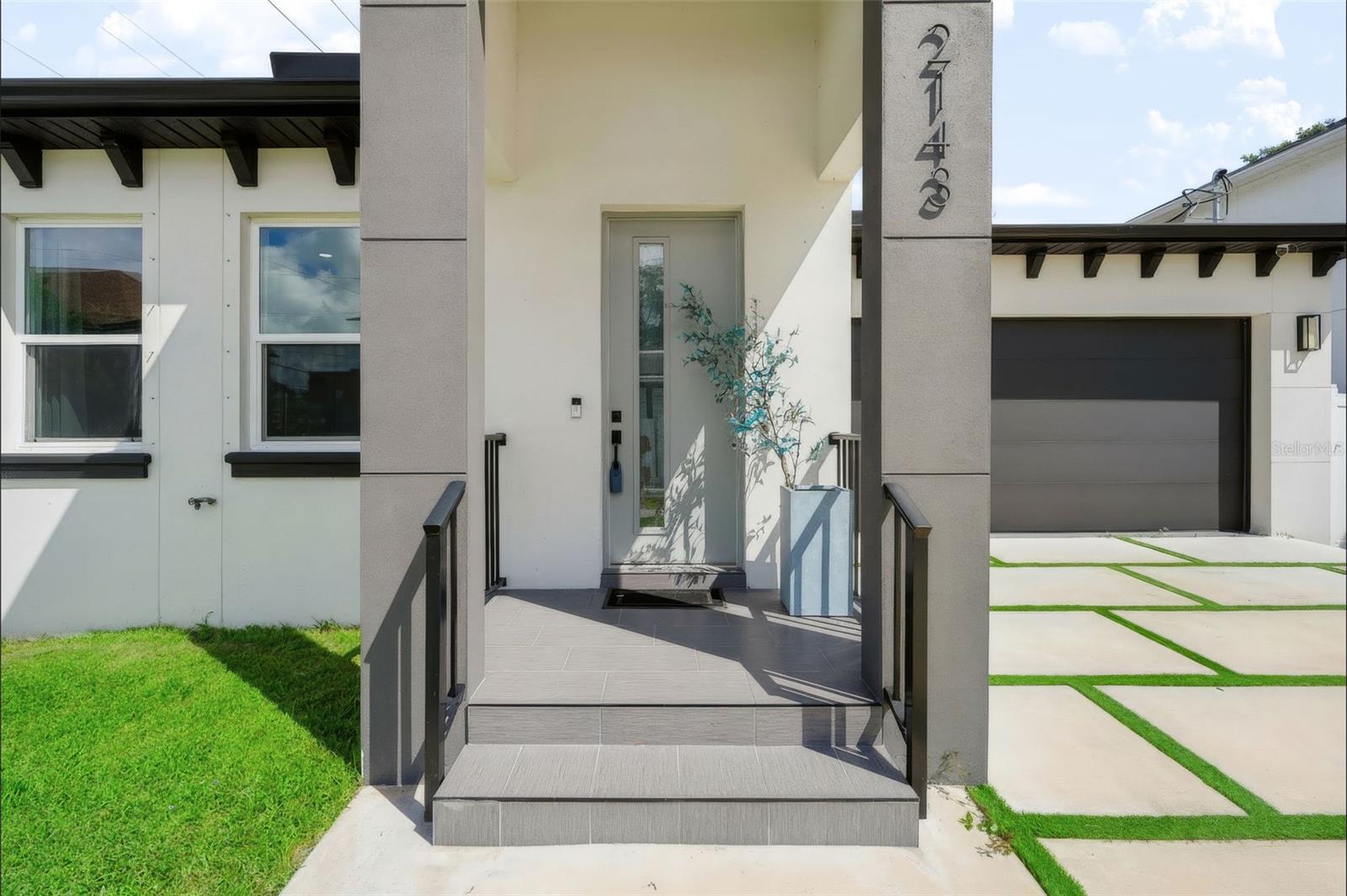 2143 W SAINT CONRAD ST — photo 3