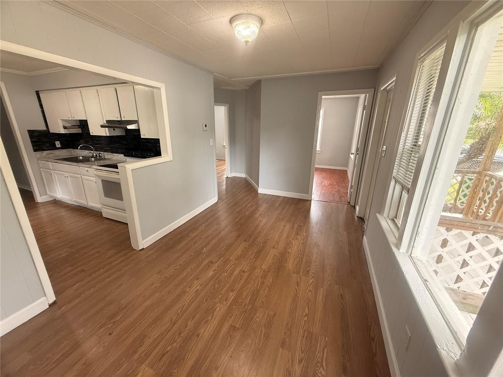 8425 N JONES AVE — photo 7
