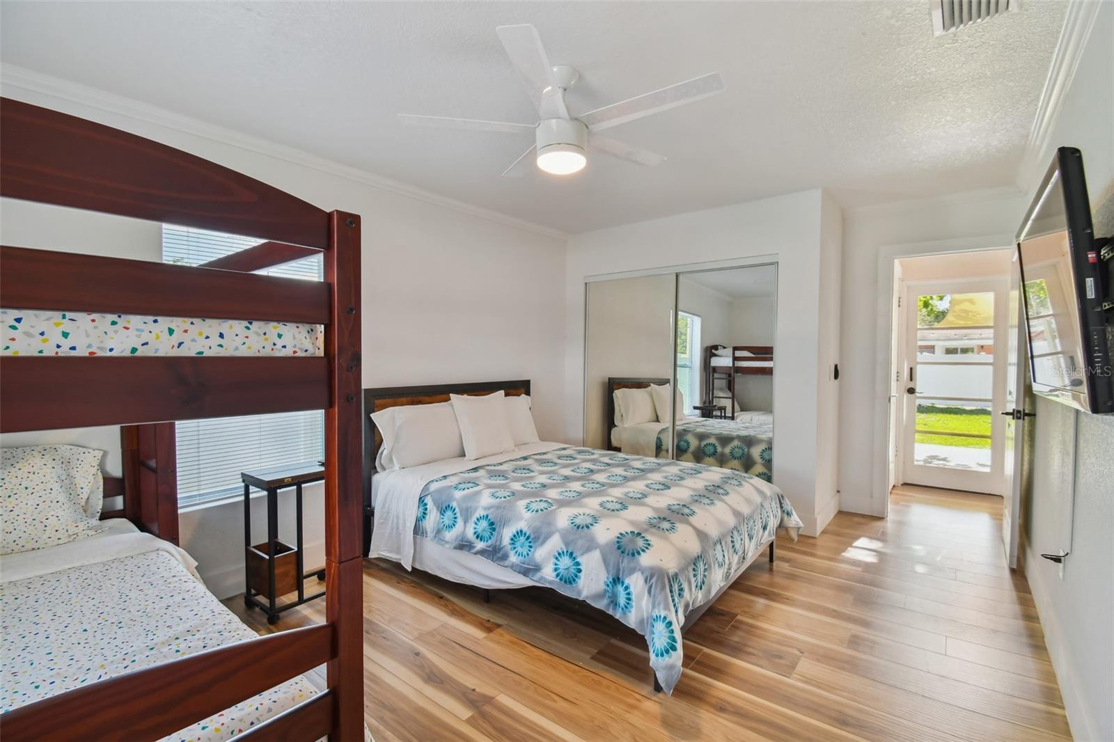 7508 N TAMPANIA AVE — photo 12
