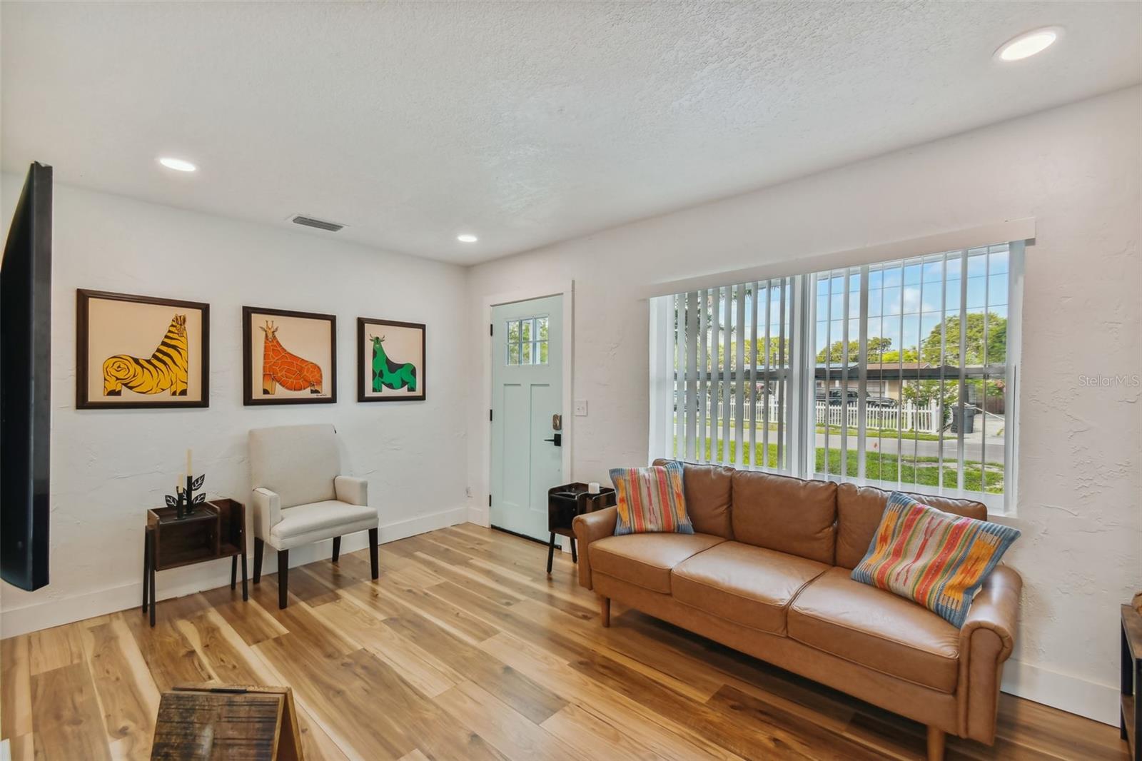 7508 N TAMPANIA AVE — photo 5