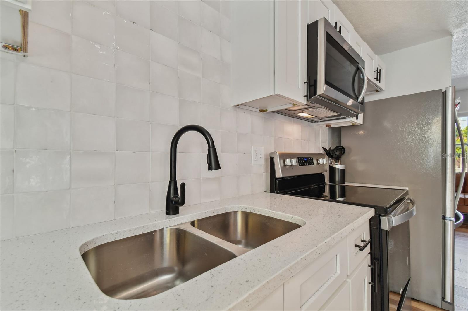 7508 N TAMPANIA AVE — photo 9