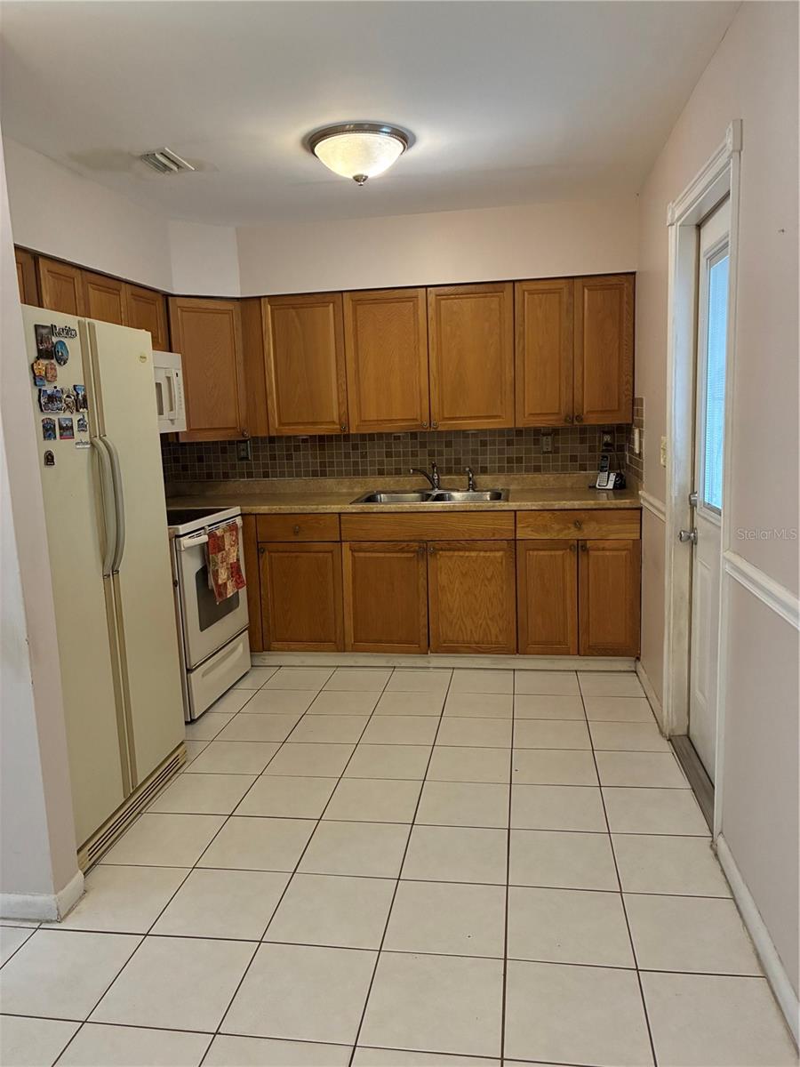 7109 LIMESTONE LN — photo 6