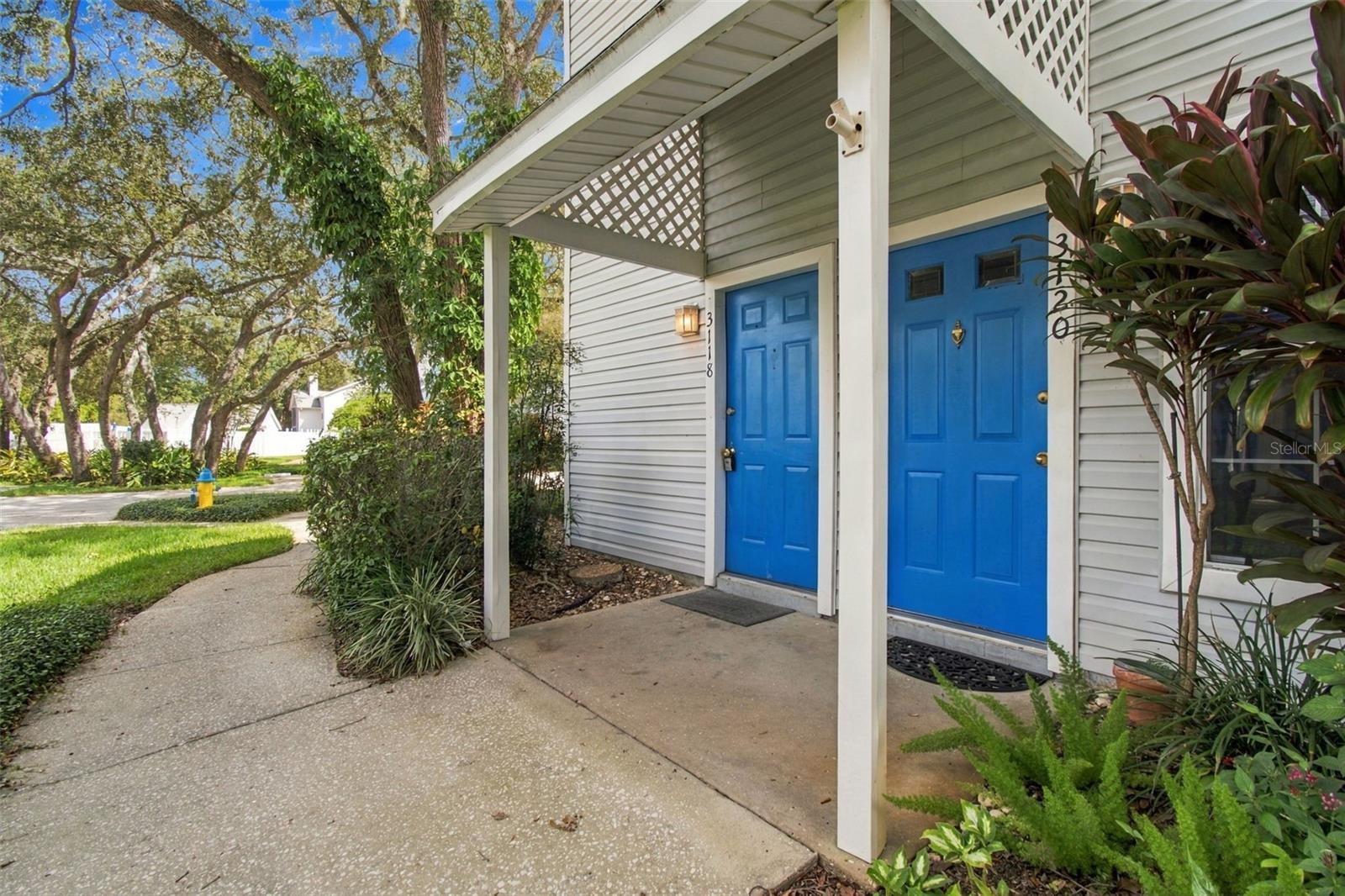 3118 VALLEY OAKS DR