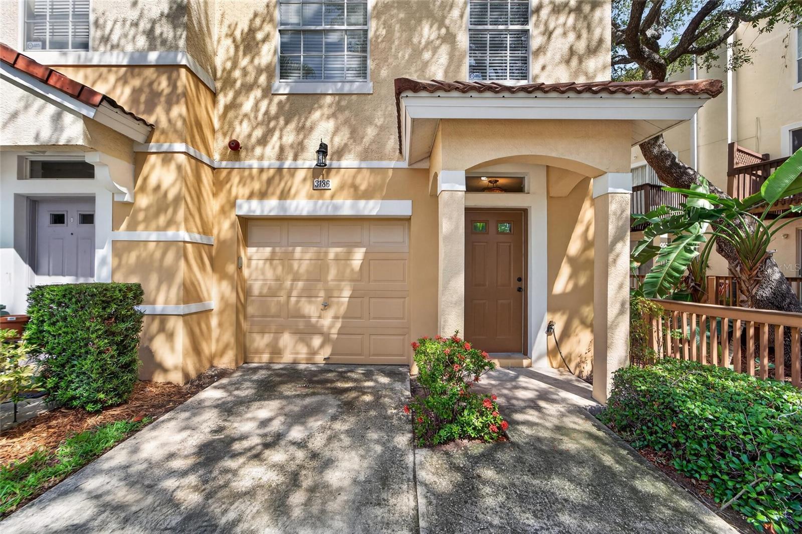 3186 BAYSHORE OAKS DR — photo 2