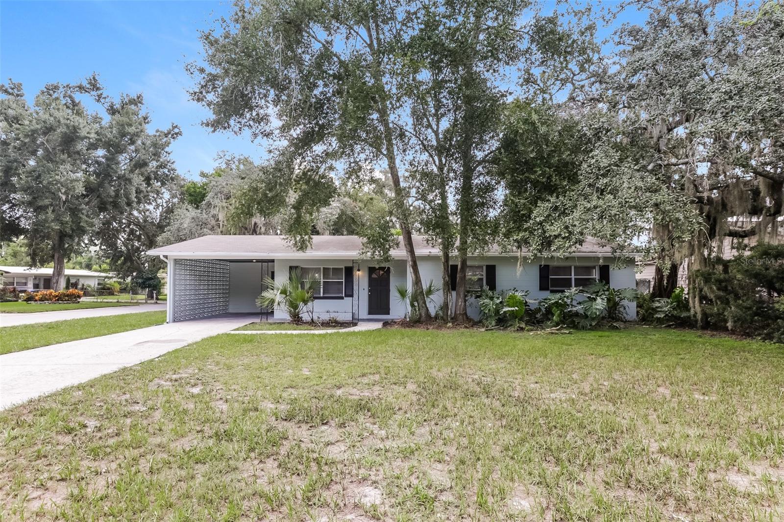 7602 PINE HILL DR — photo 2