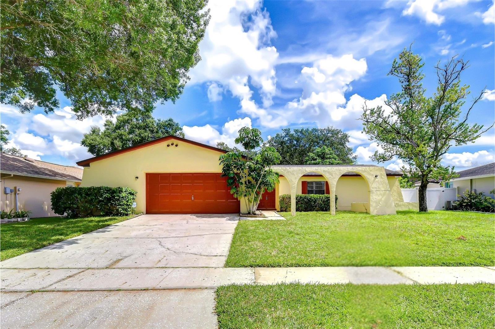 15819 DEEP CREEK LN