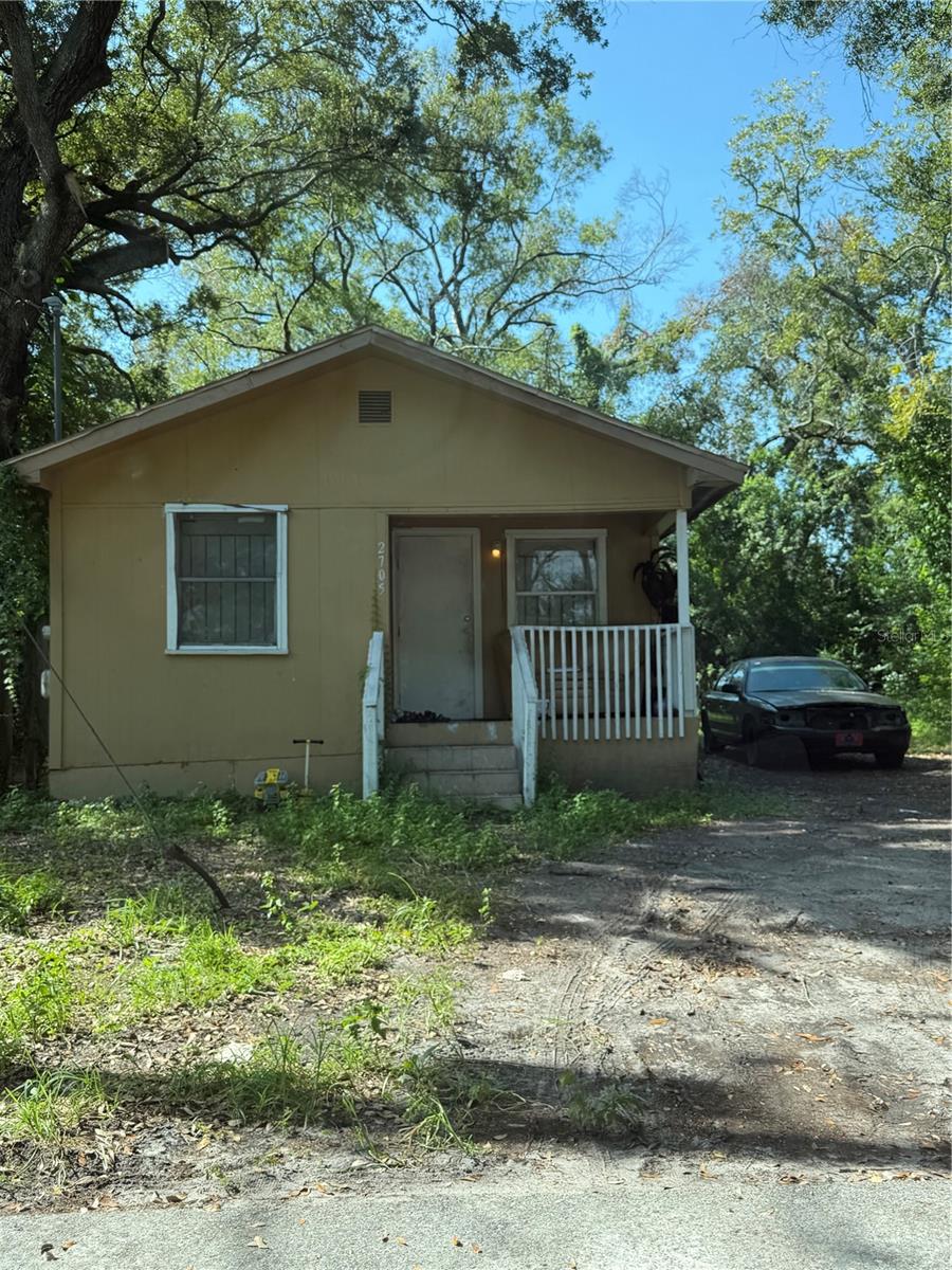 2705 E CAYUGA ST