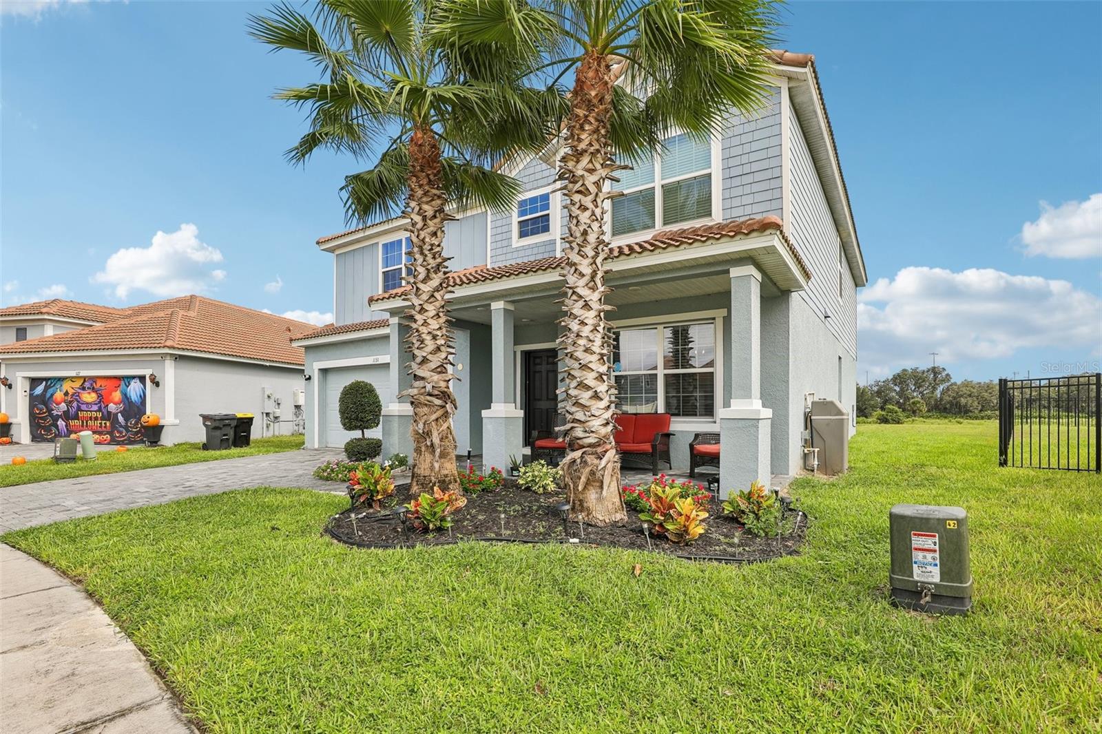 1131 OAK BLUFF DR — photo 2