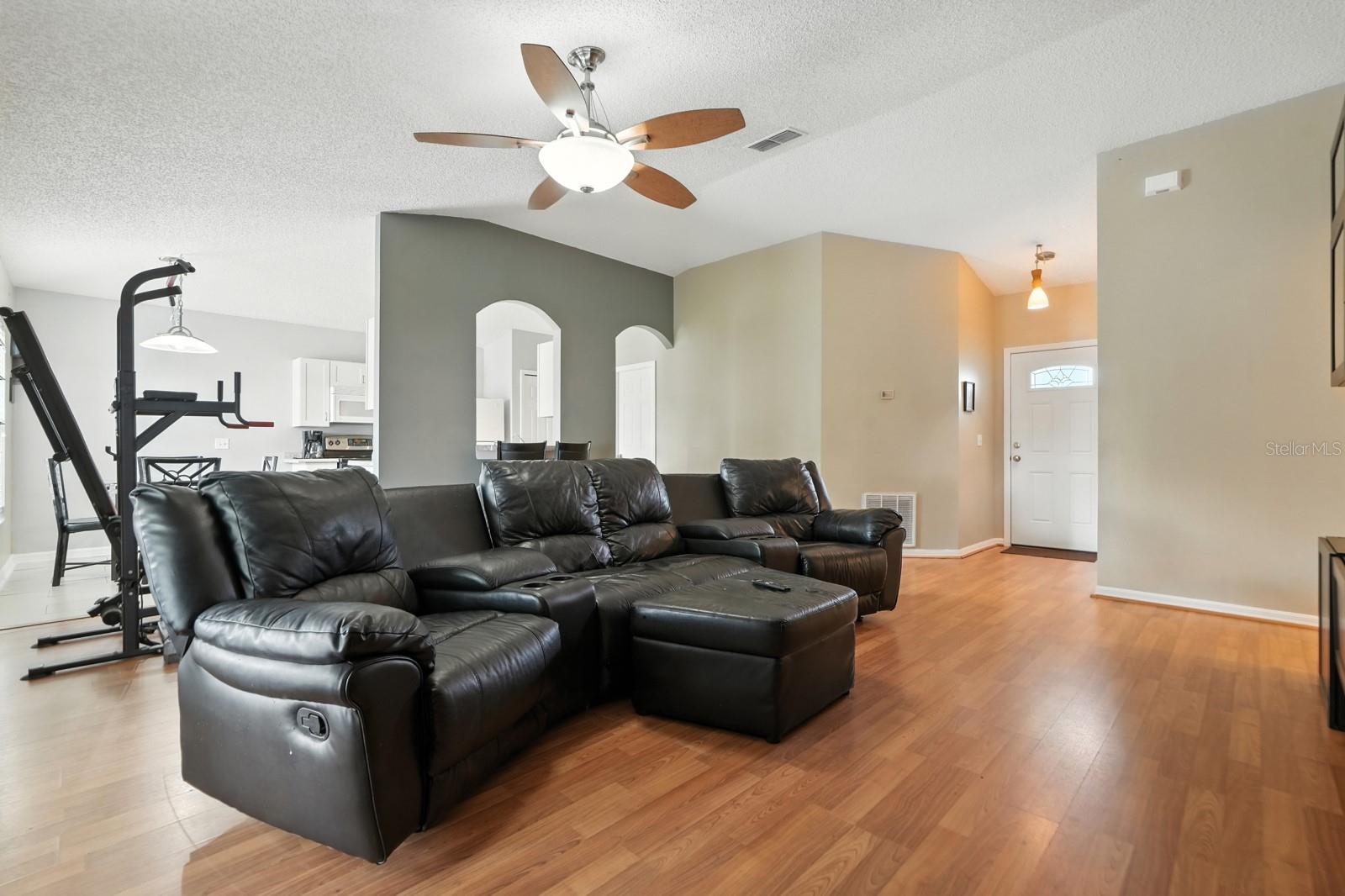 3154 LYNNHAVEN ST — photo 12