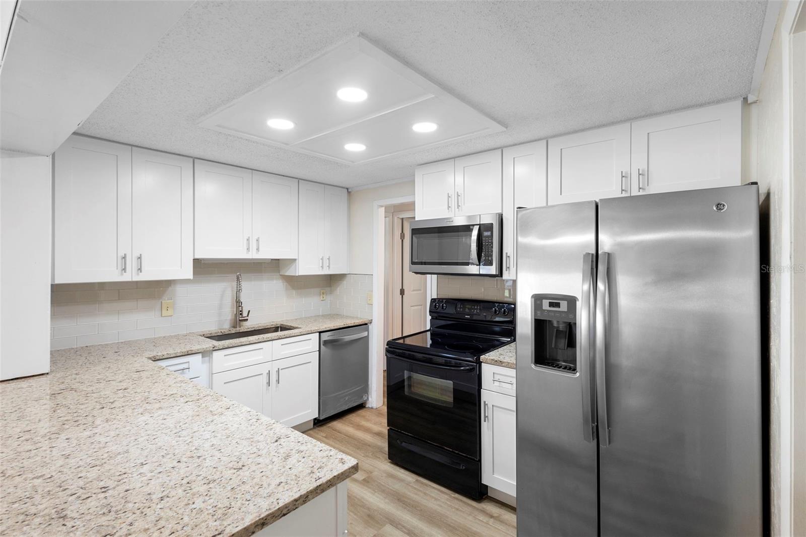 3307 CALDWELL ST — photo 4
