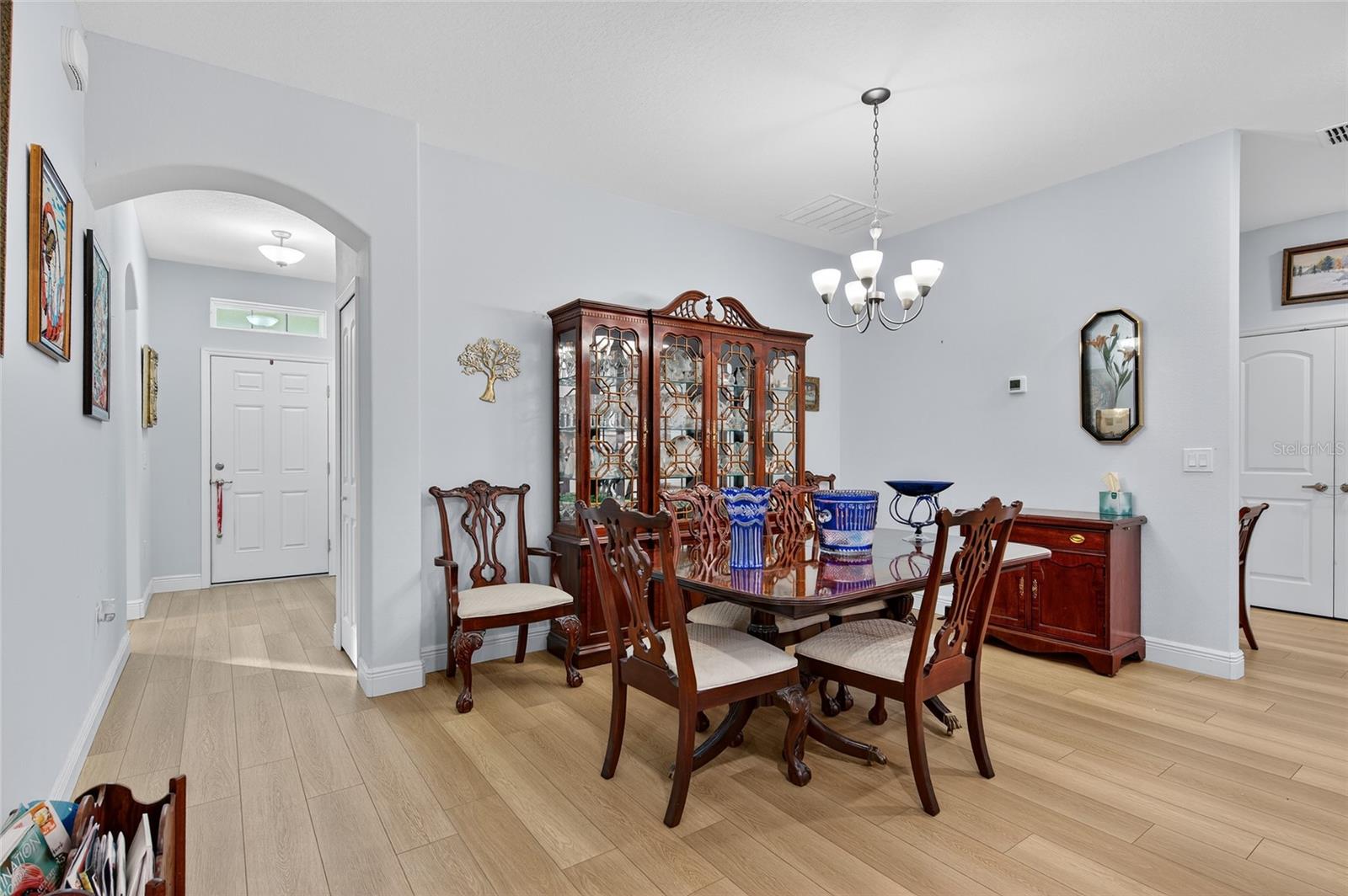 42 HUNTINGTON PL — photo 4