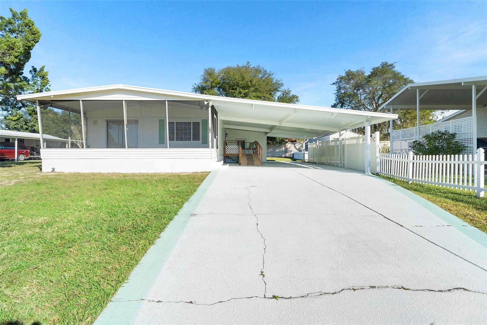 105 FLORENCE BLVD — photo 2