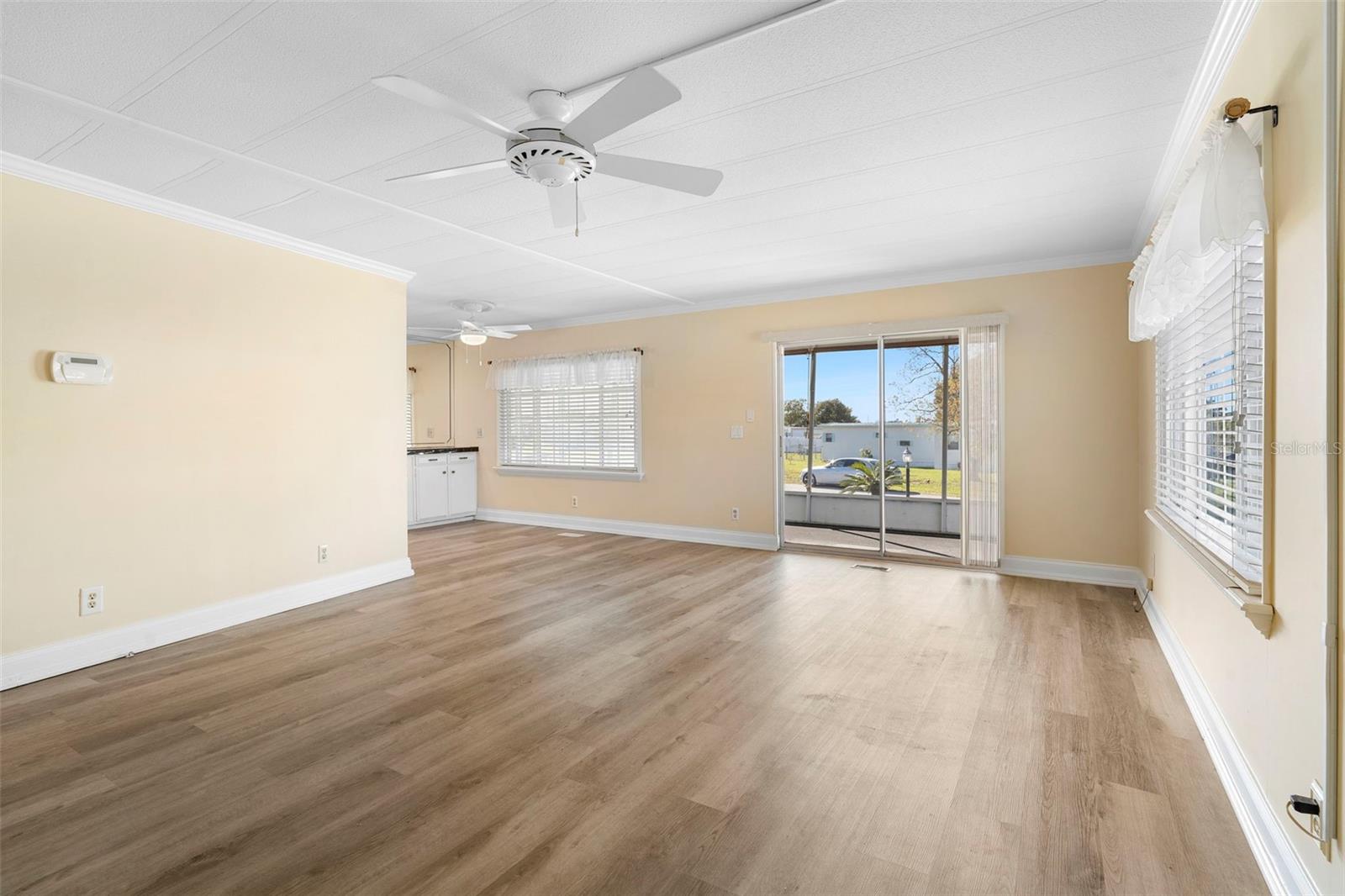 105 FLORENCE BLVD — photo 8