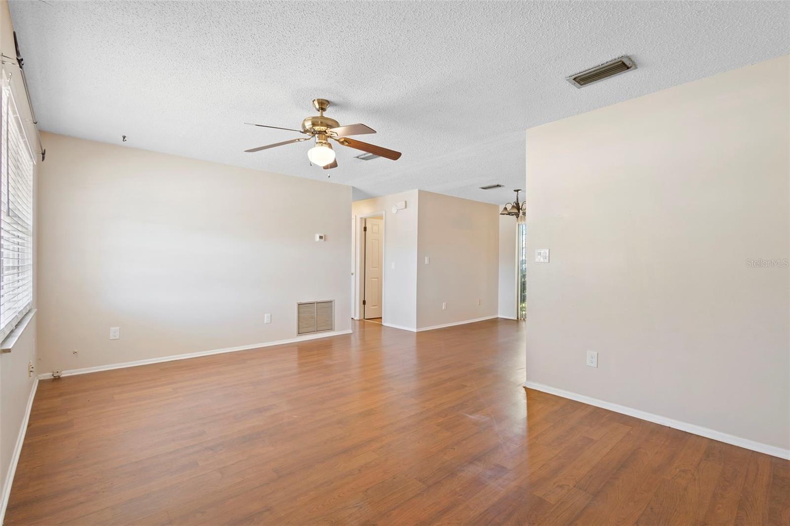 2373 FAIRGREN AVE — photo 11