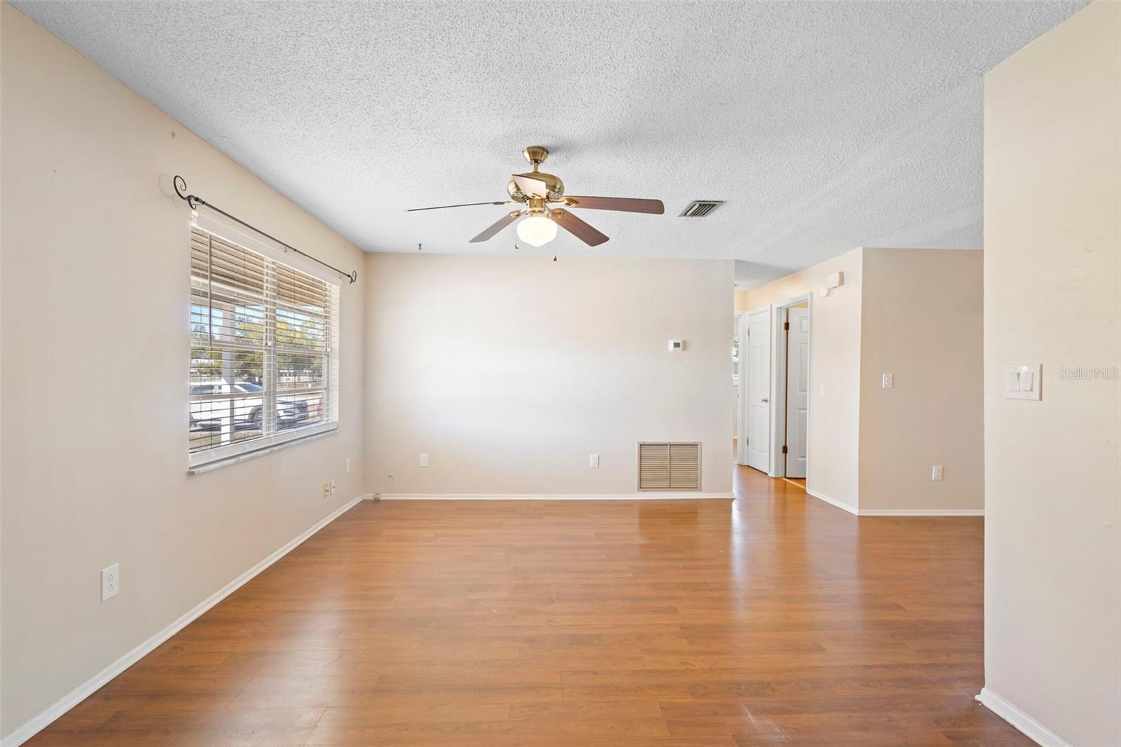 2373 FAIRGREN AVE — photo 8