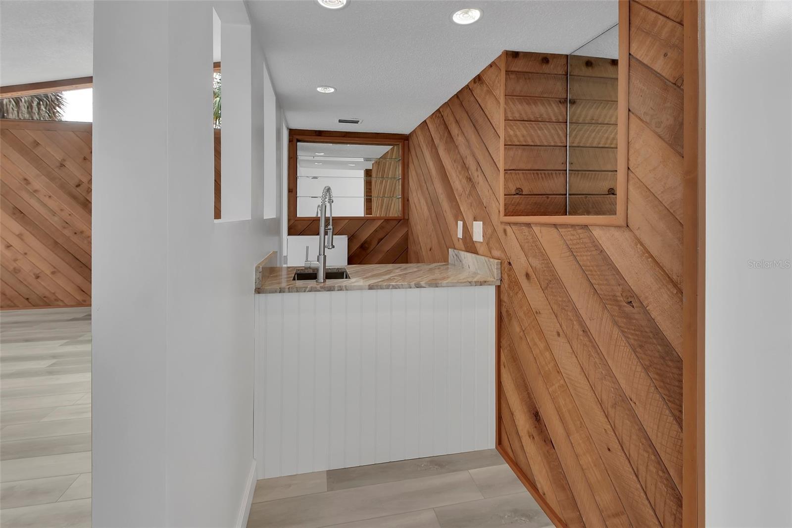 1411 N BEACH ST — photo 11
