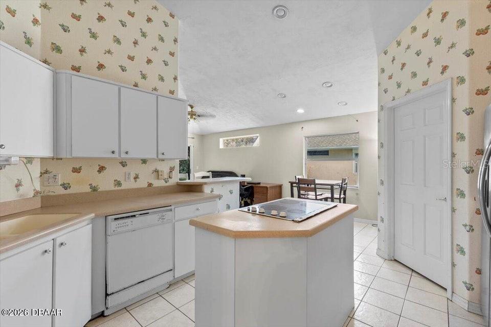29 SHERRINGTON DR — photo 7