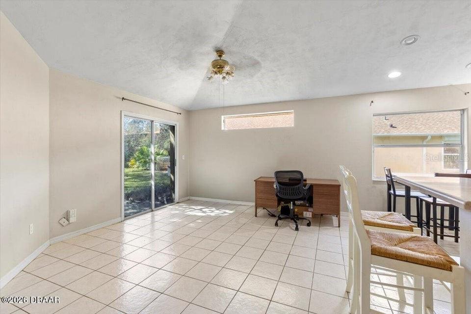 29 SHERRINGTON DR — photo 10