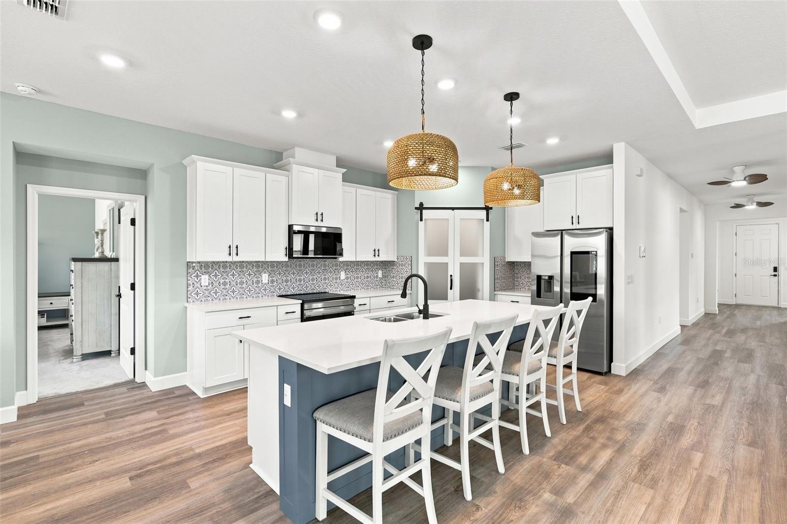 3295 ARCH AVE — photo 12