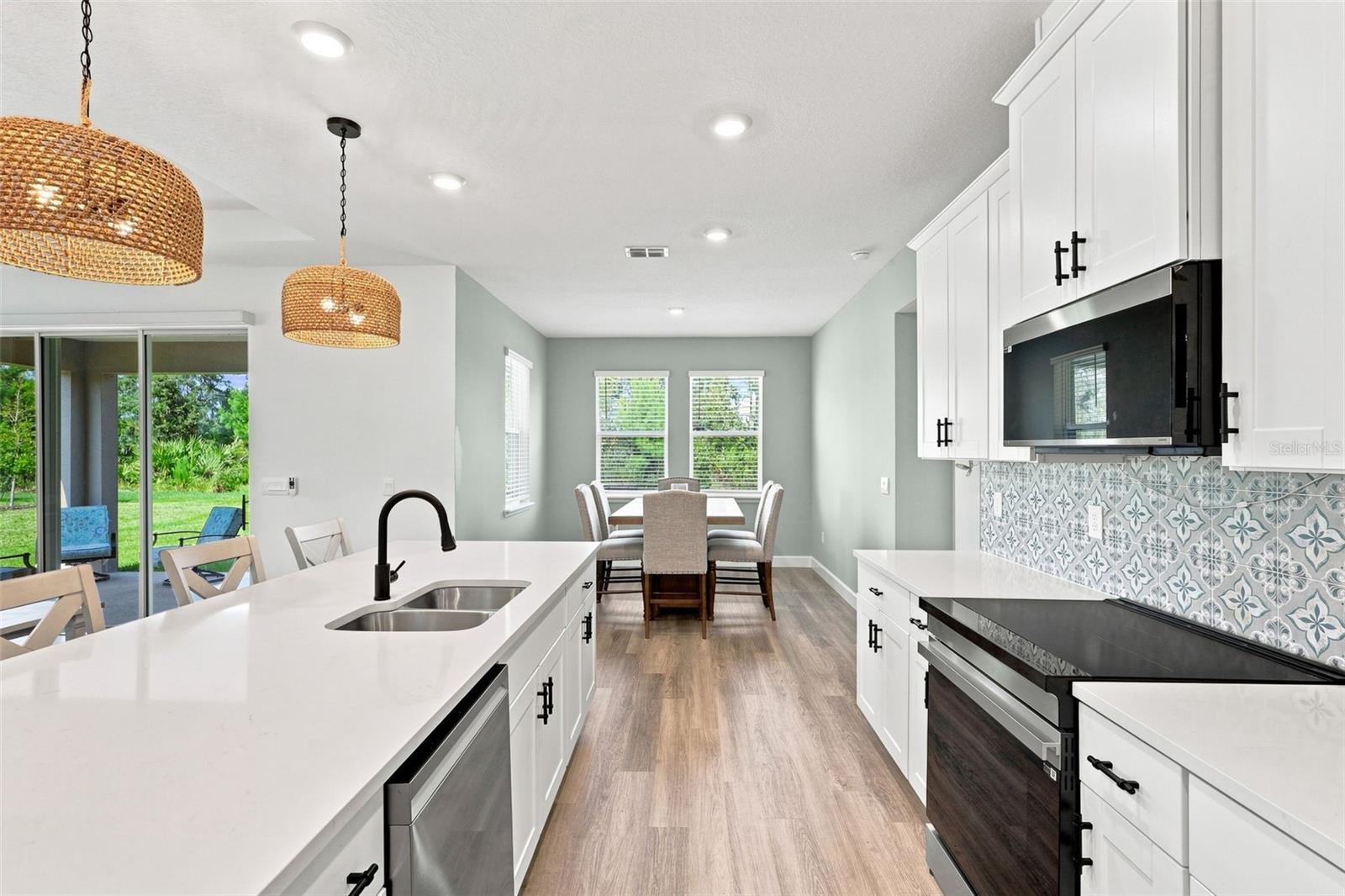 3295 ARCH AVE — photo 8