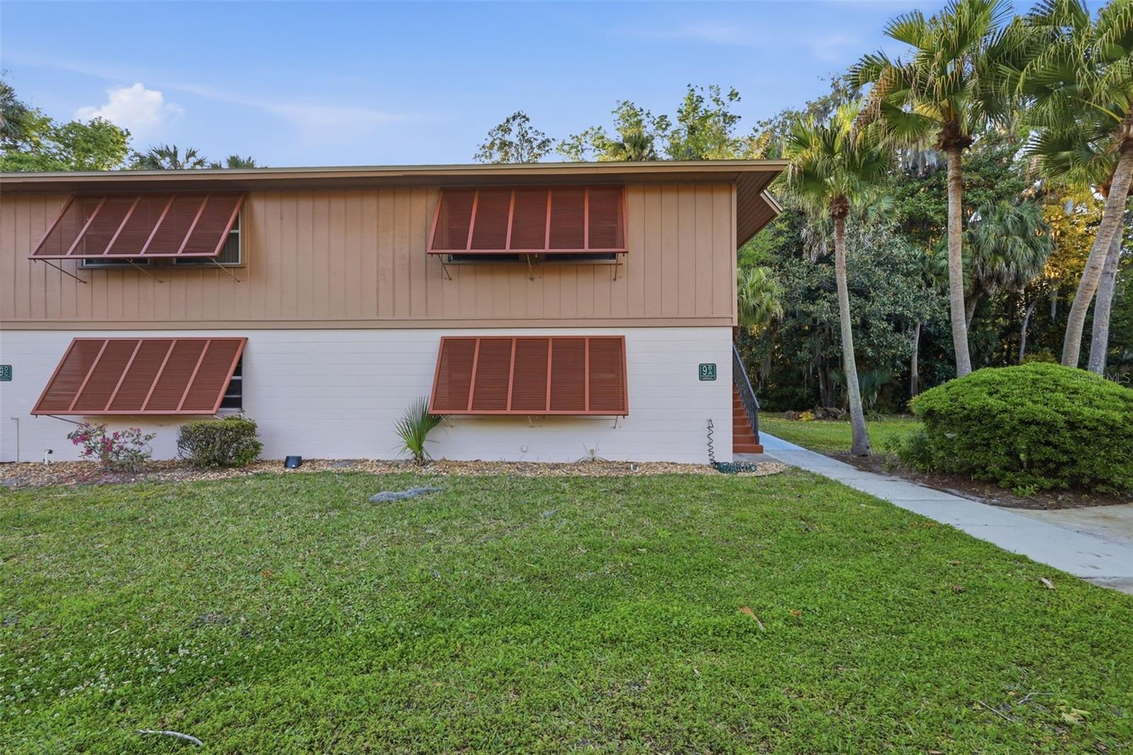 100 SWEETGUM WOODS CT #9B — photo 2