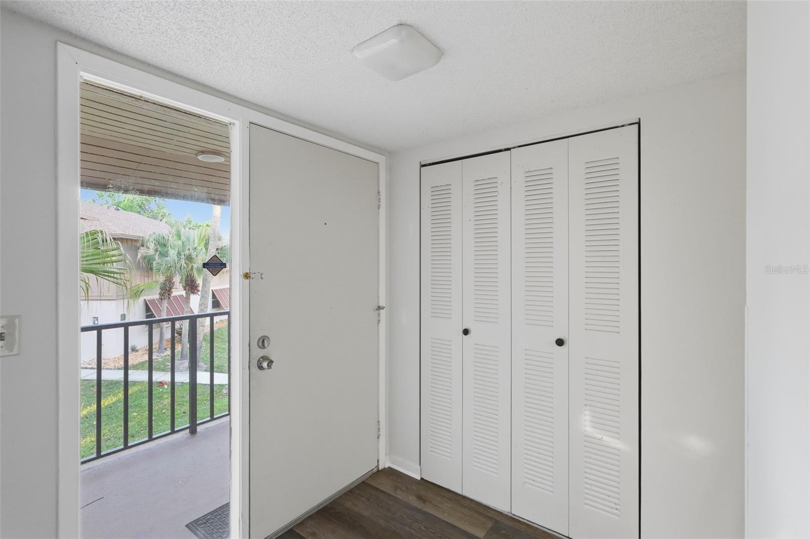 100 SWEETGUM WOODS CT #9B — photo 4