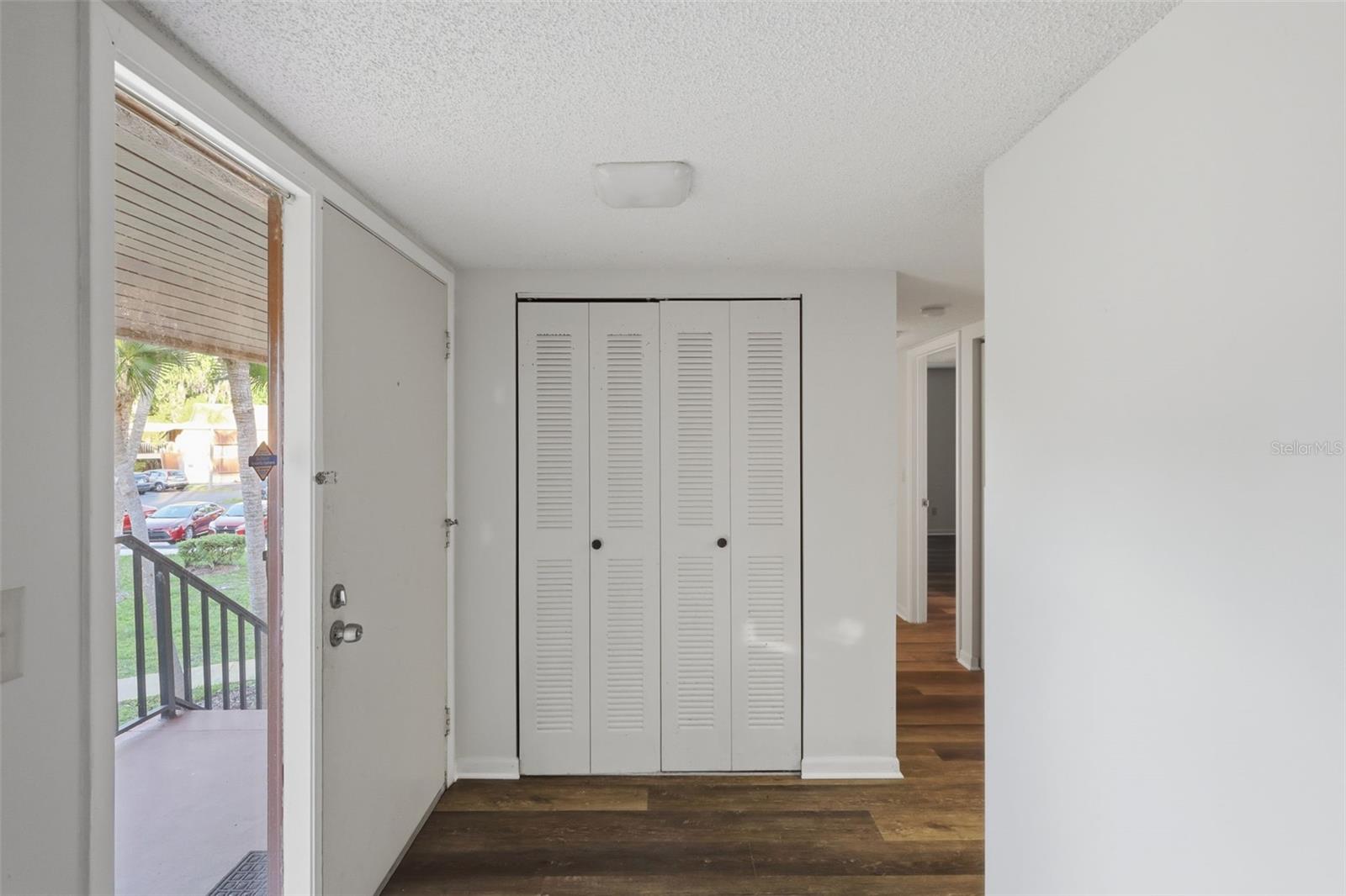 100 SWEETGUM WOODS CT #9B — photo 5