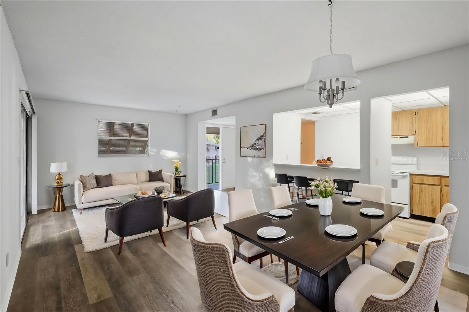 100 SWEETGUM WOODS CT #9B — photo 6
