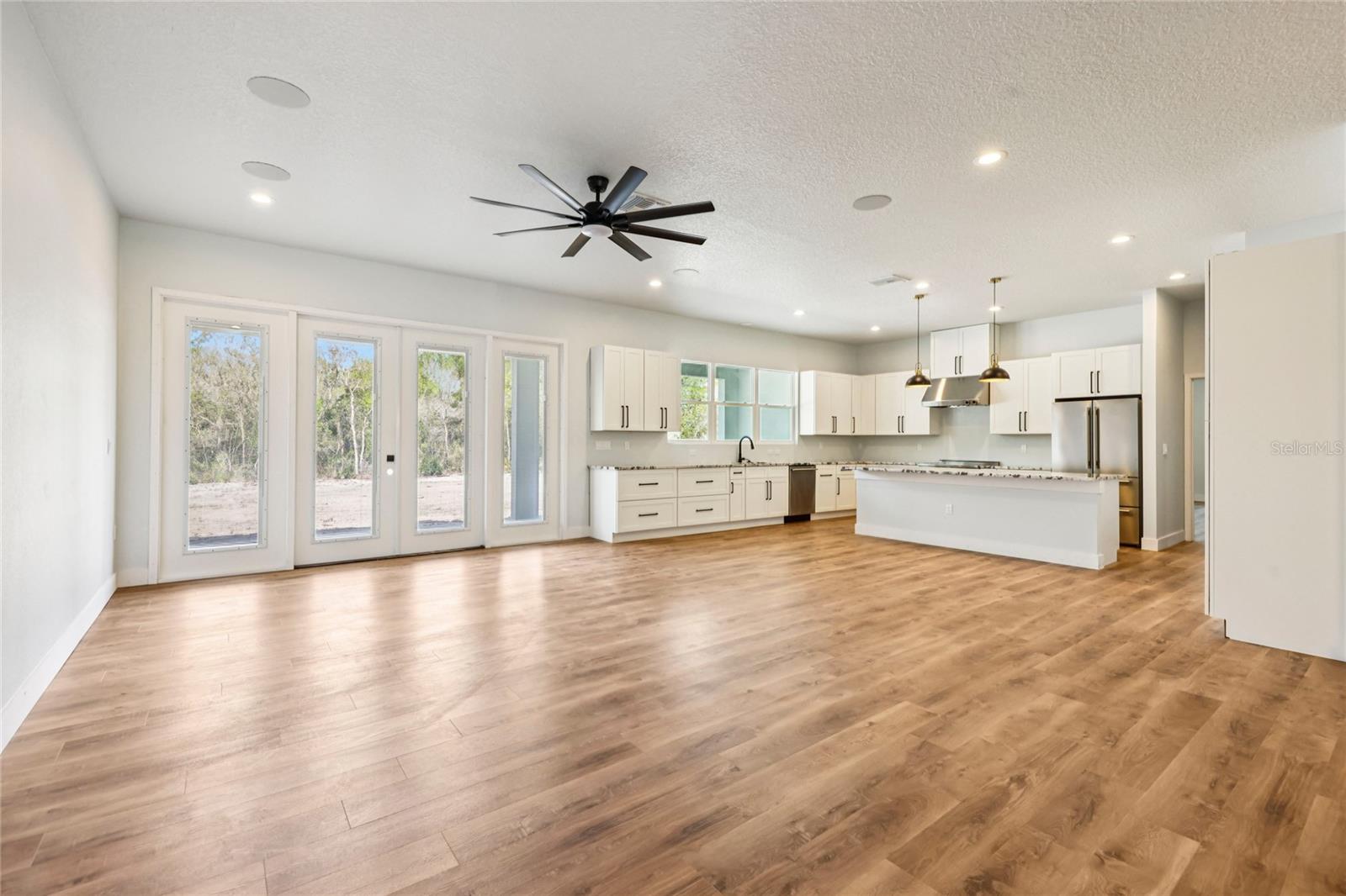 351 MITNIK DR — photo 12