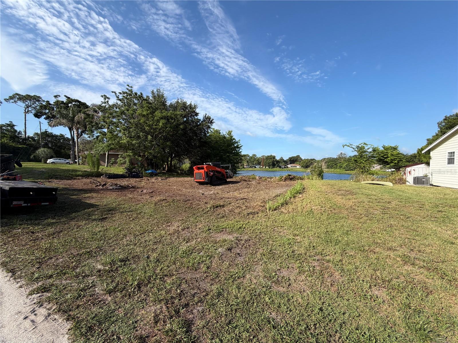 257 LAKE LN — photo 2