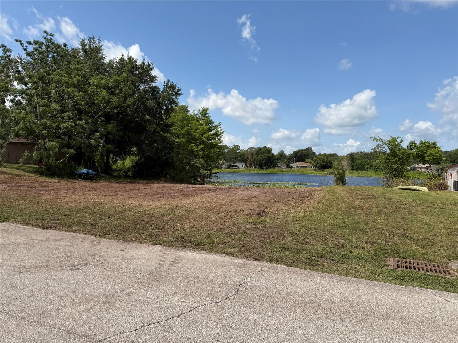 257 LAKE LN — photo 4