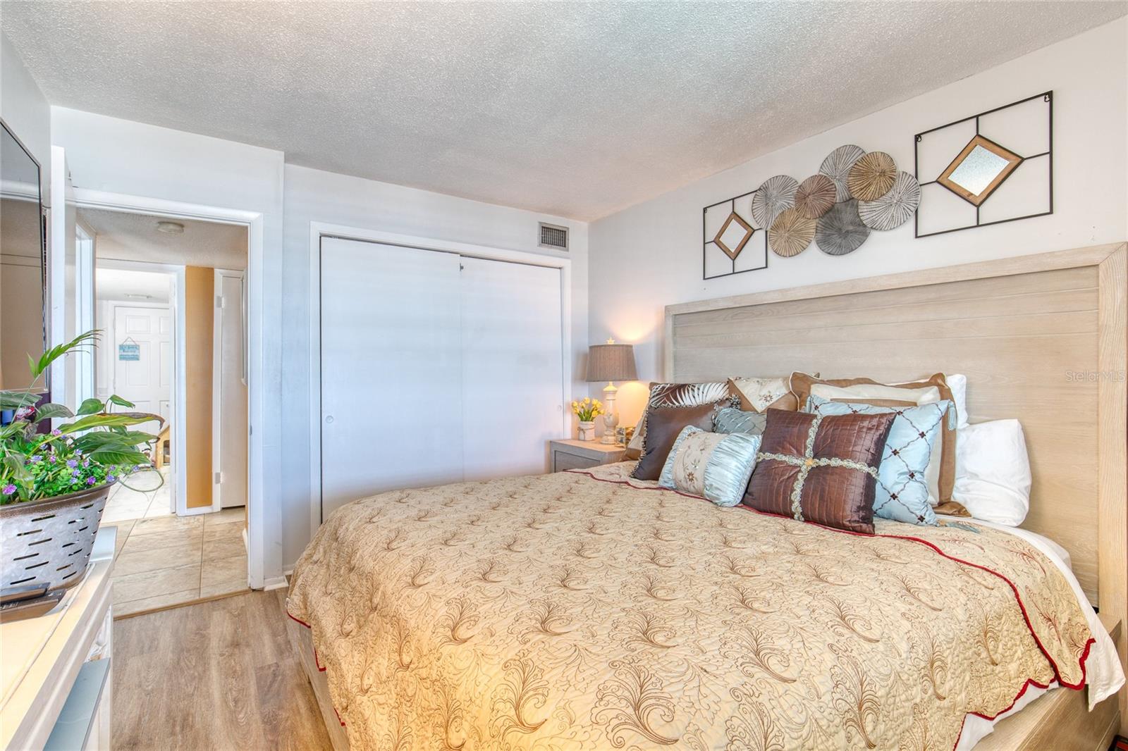 935 OCEAN SHORE BLVD #4040 — photo 11