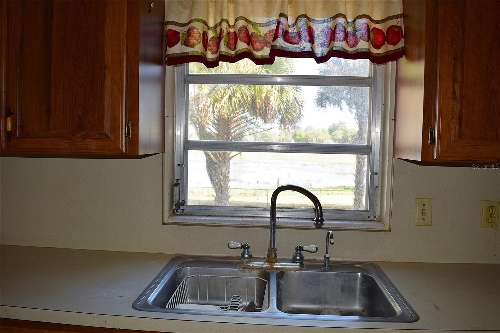 2535 BOSWELL ST — photo 3