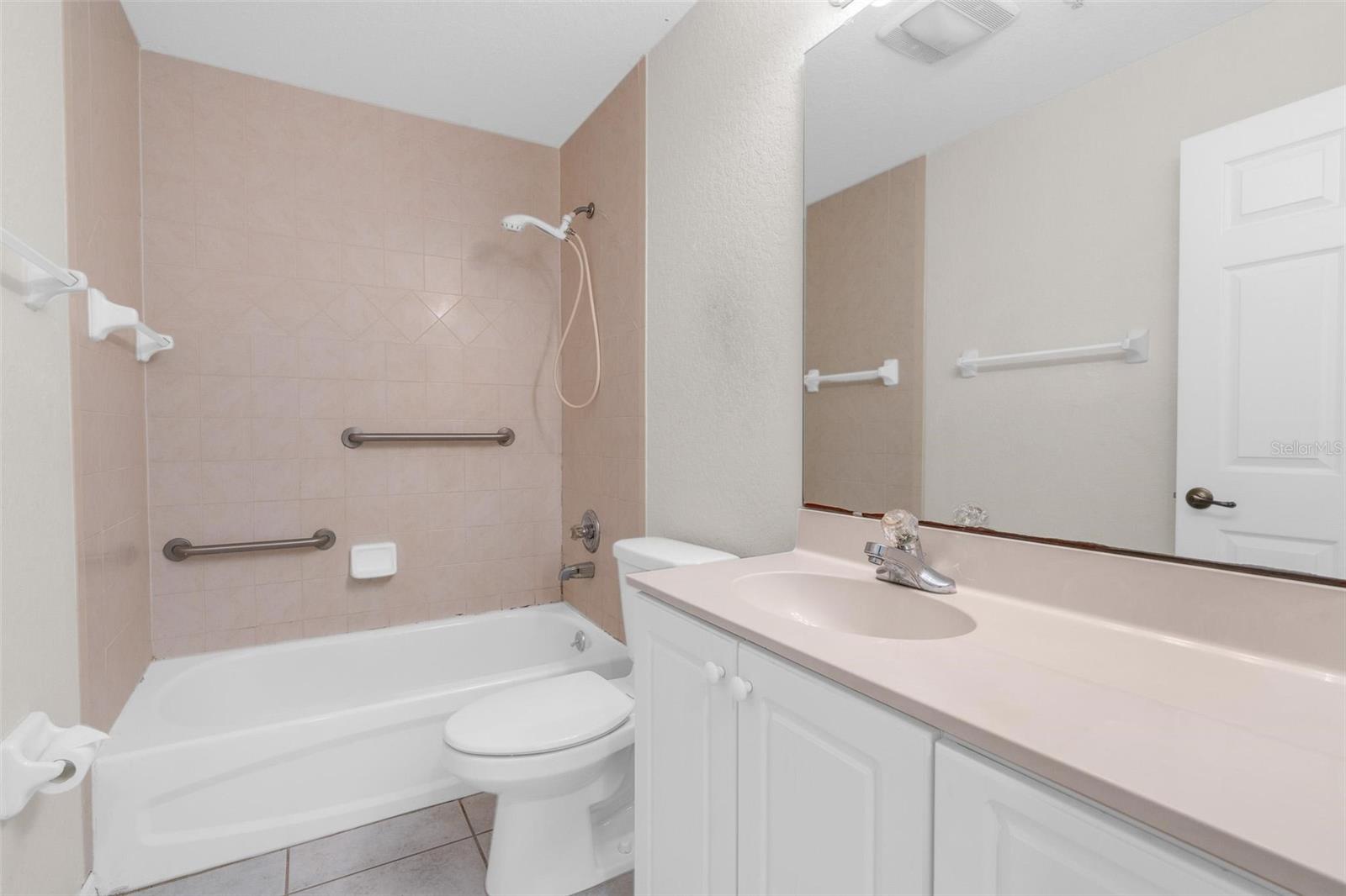 545 WAYNE AVE — photo 5
