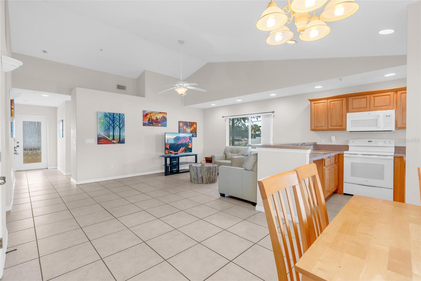 545 WAYNE AVE — photo 7