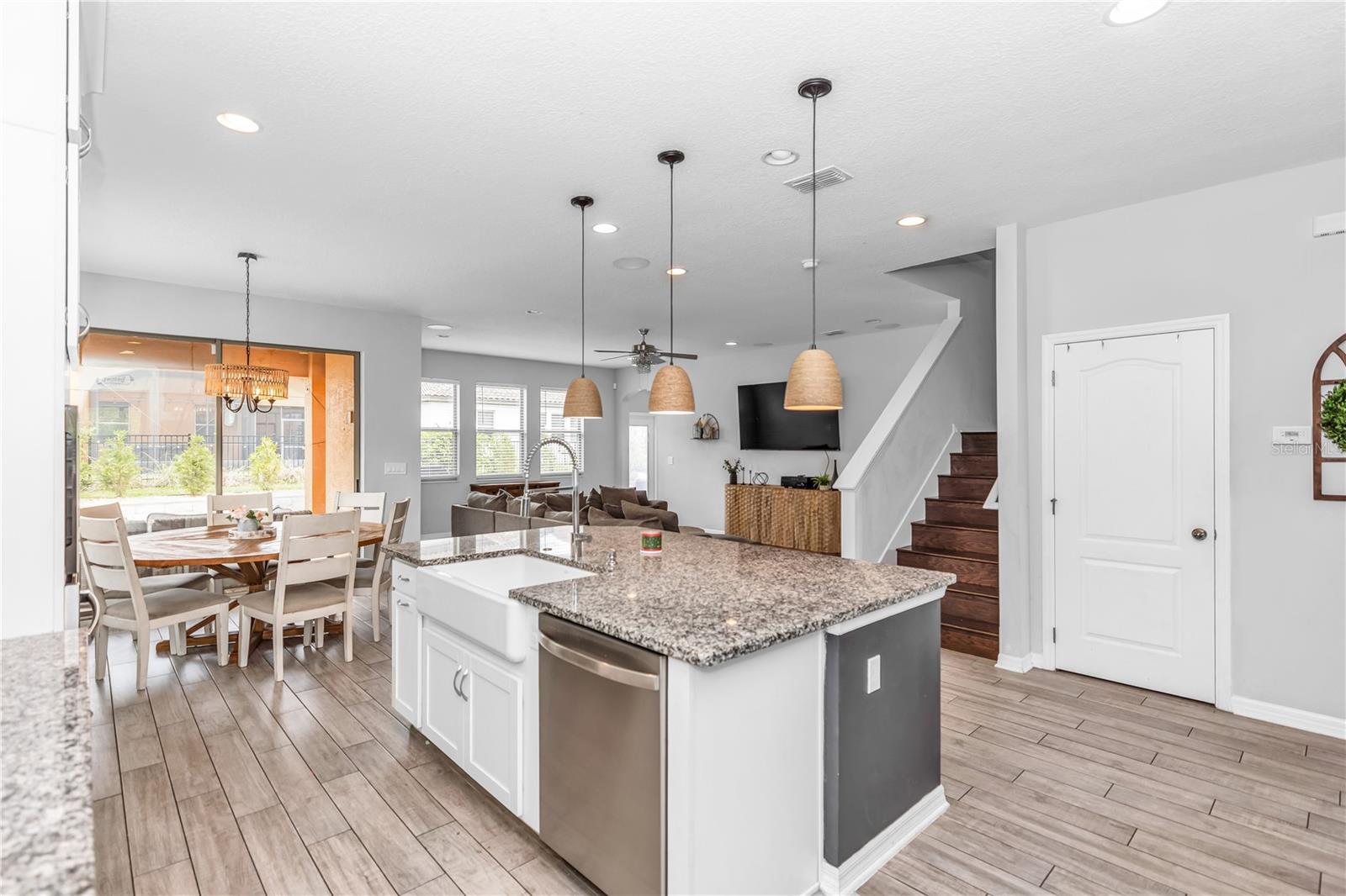 239 LUGANO WAY — photo 11